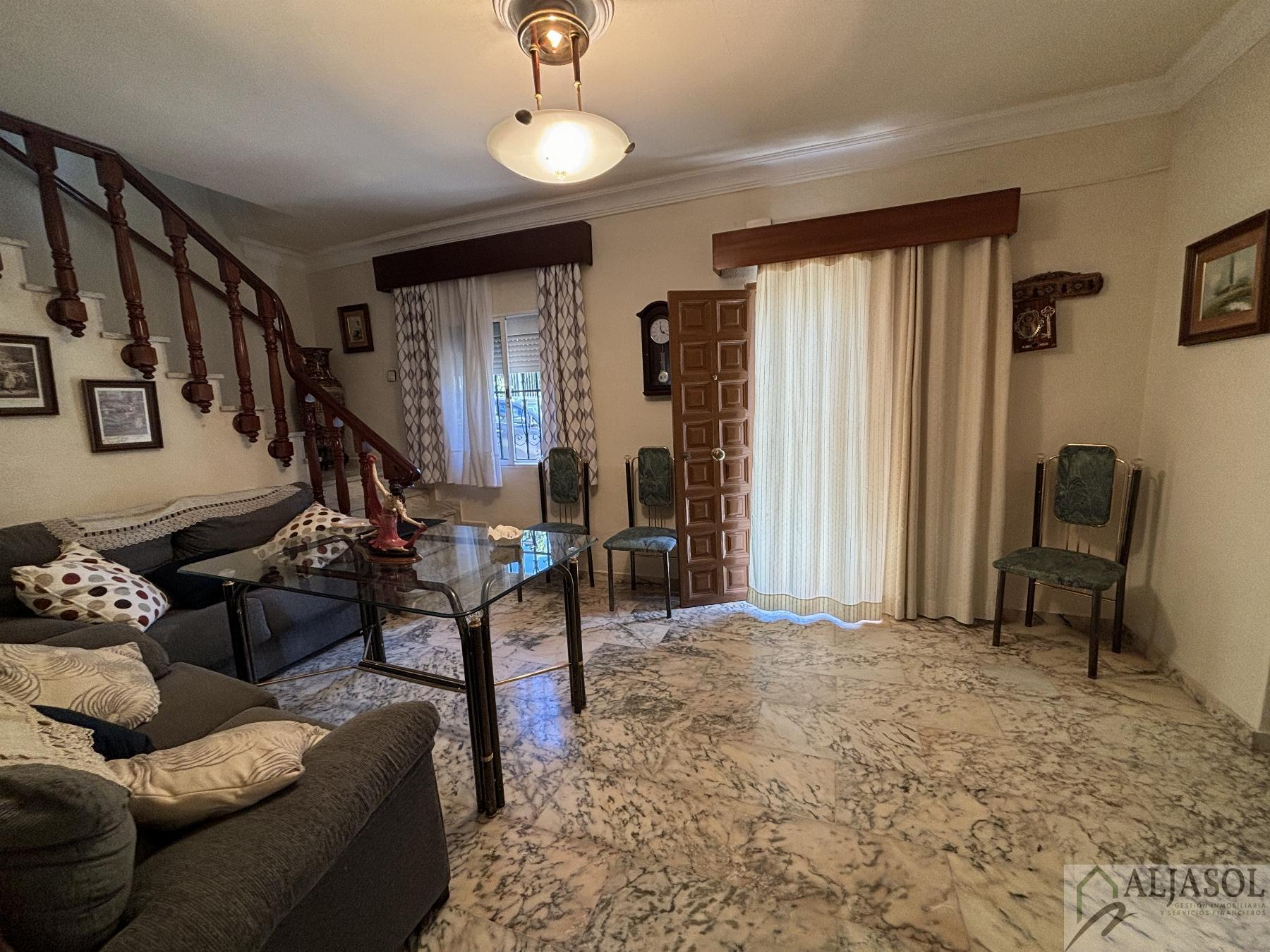 For sale of house in Castilleja de la Cuesta