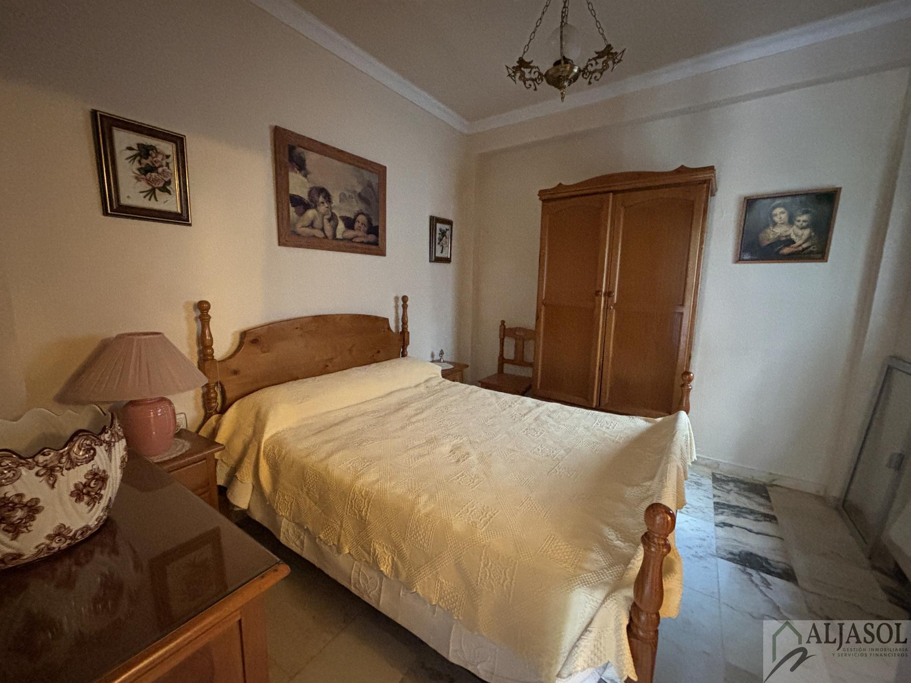 For sale of house in Castilleja de la Cuesta