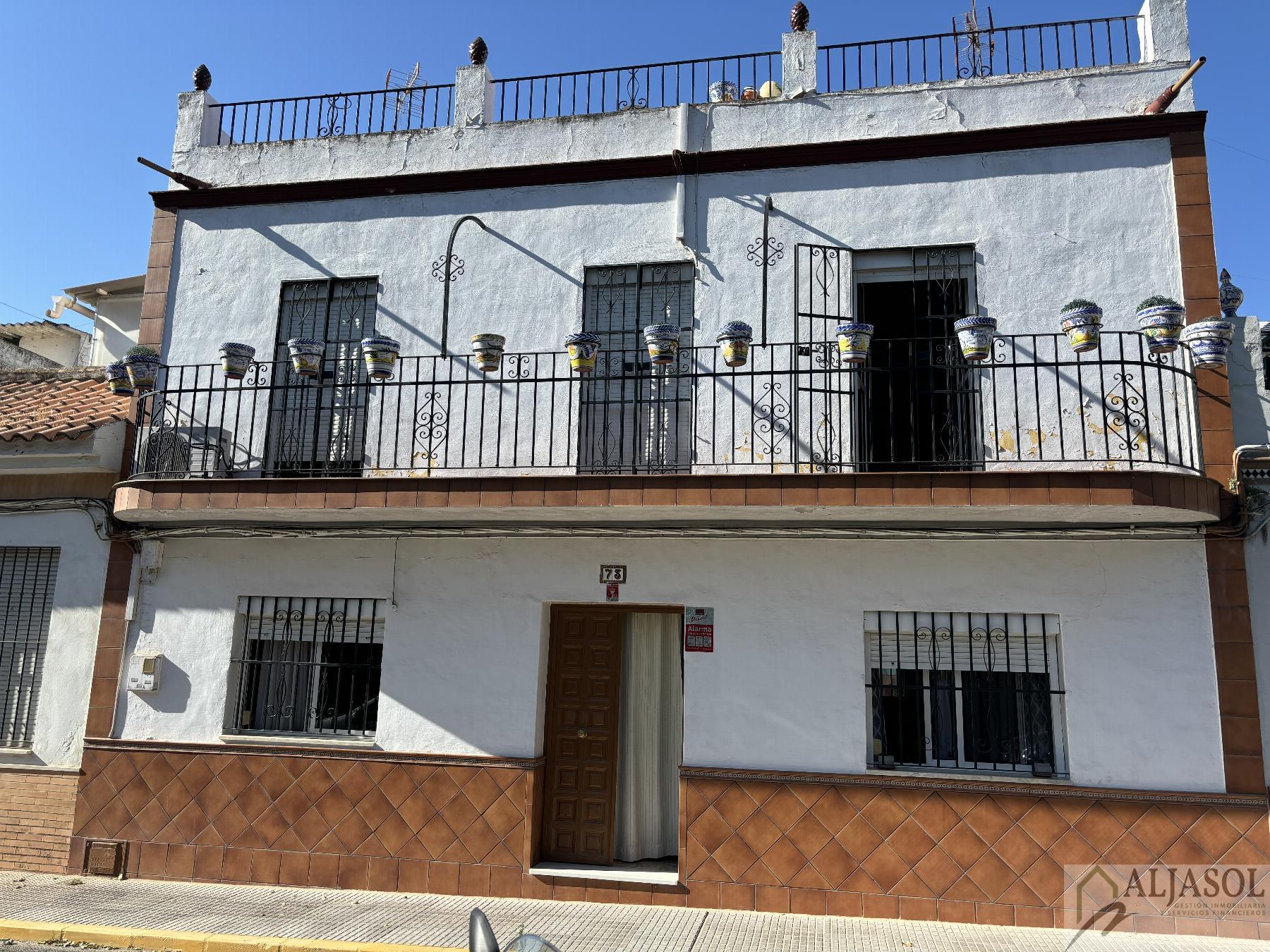 For sale of house in Castilleja de la Cuesta