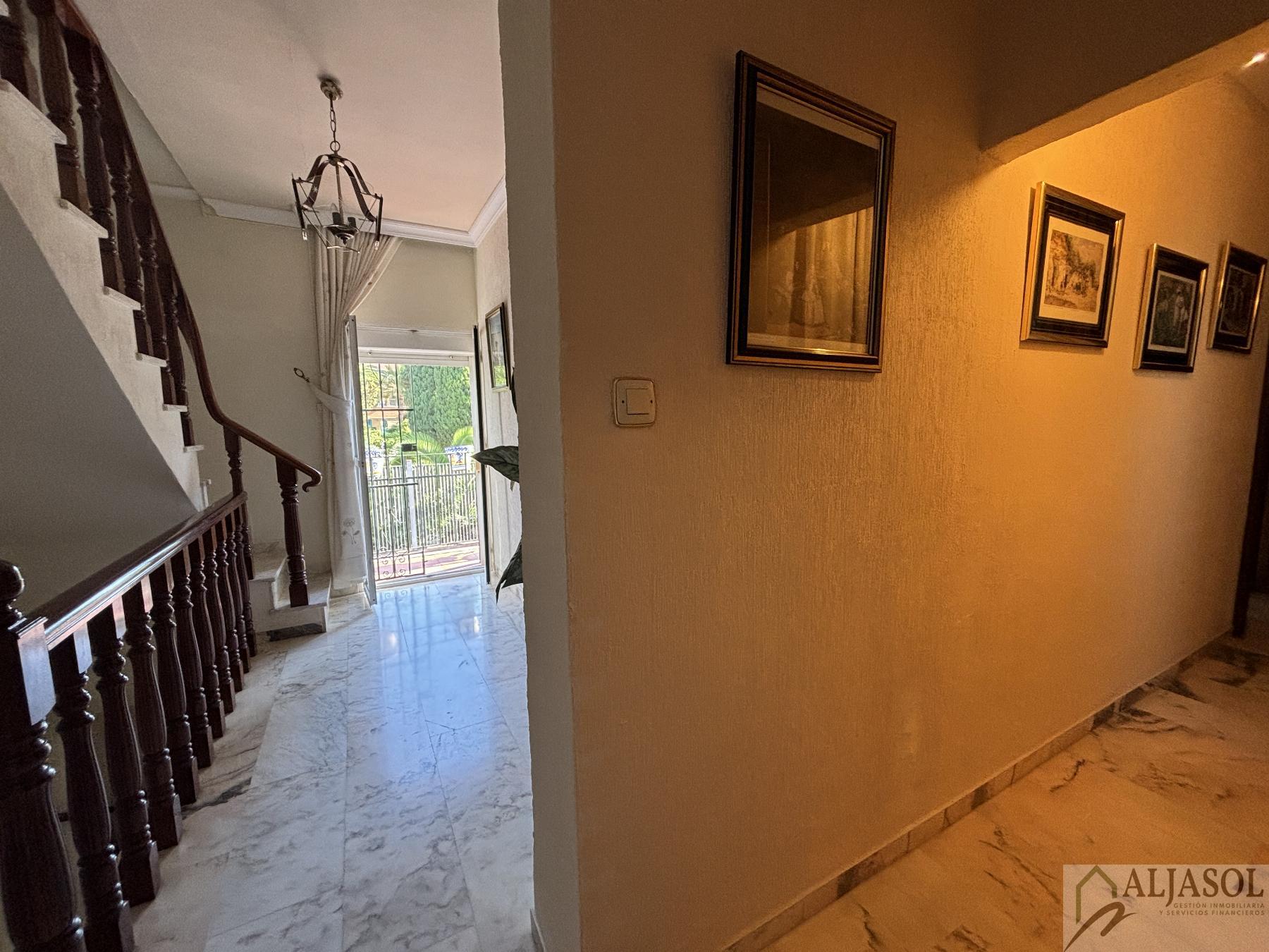 For sale of house in Castilleja de la Cuesta