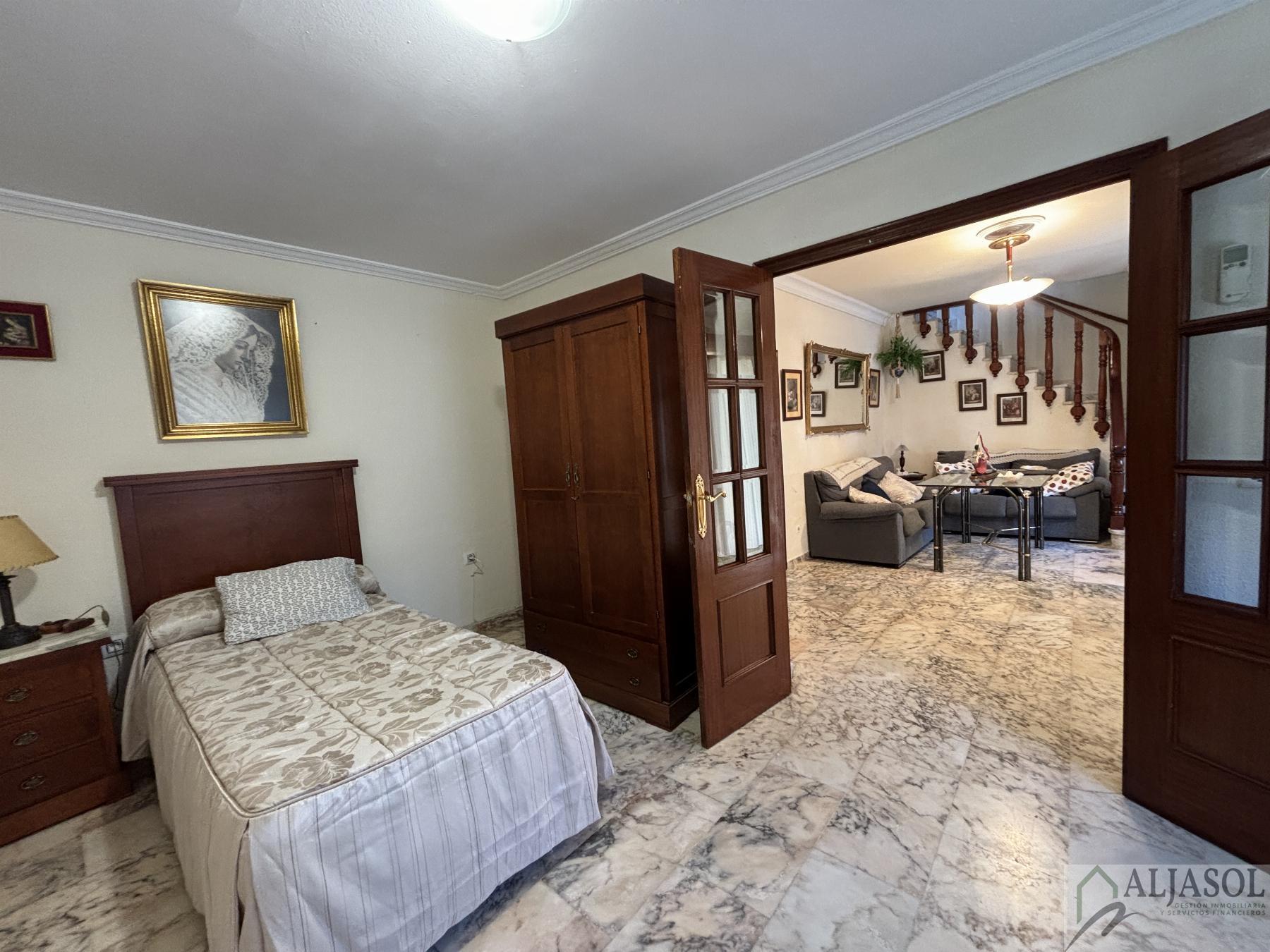 For sale of house in Castilleja de la Cuesta