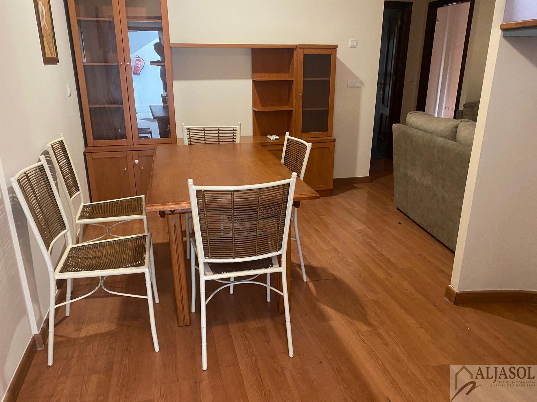 For sale of duplex in Guillena