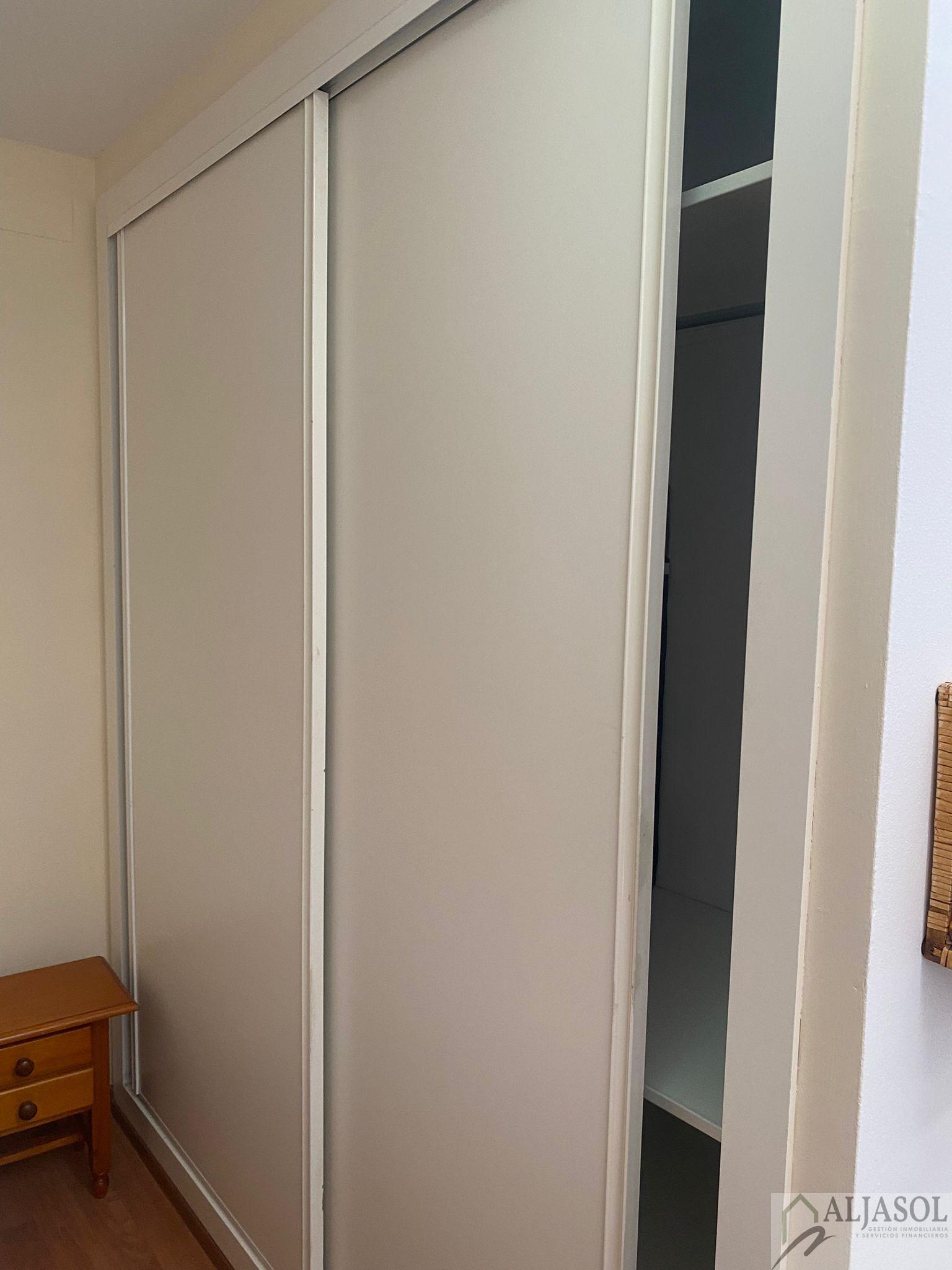 For sale of duplex in Guillena