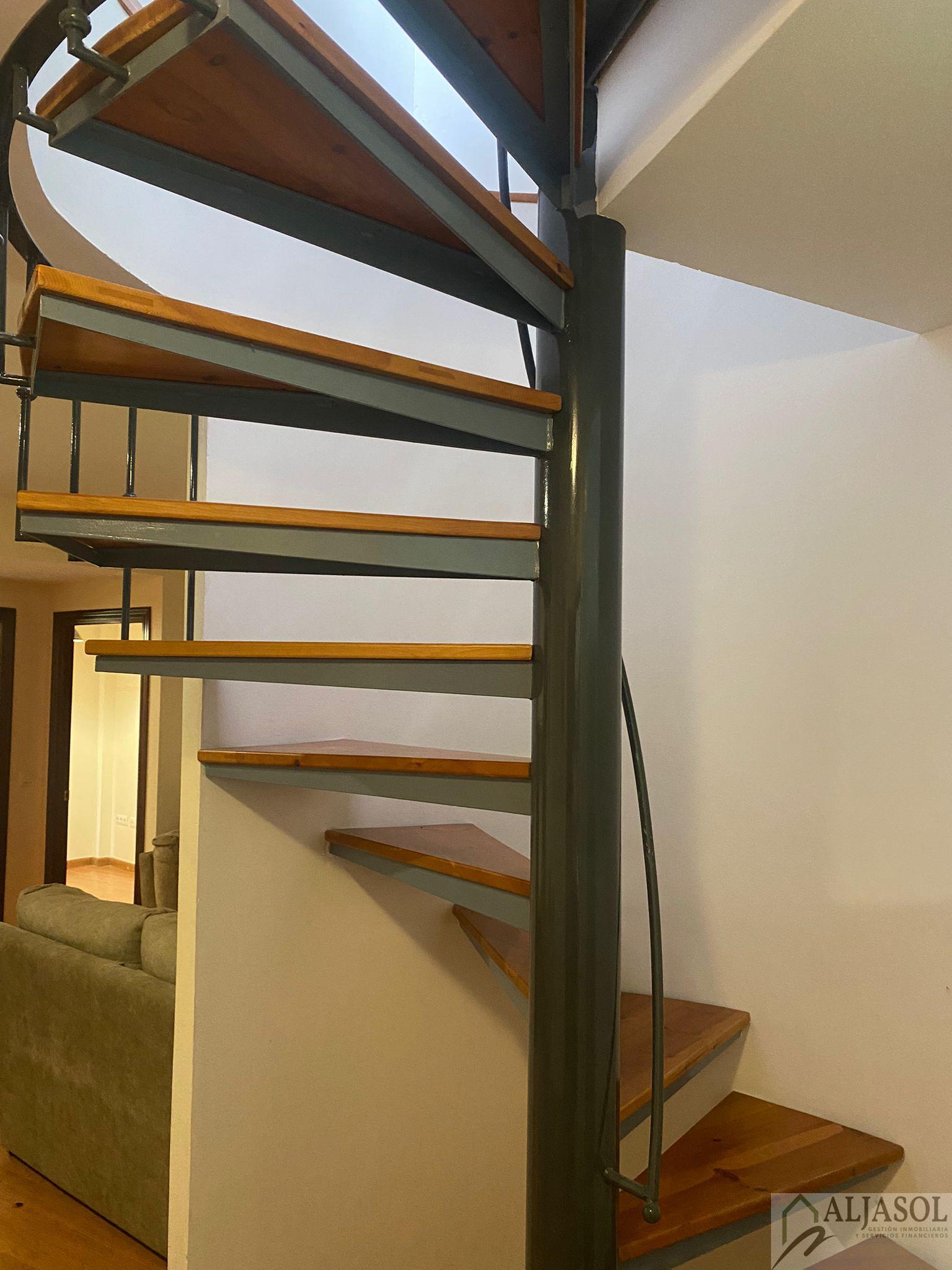 For sale of duplex in Guillena