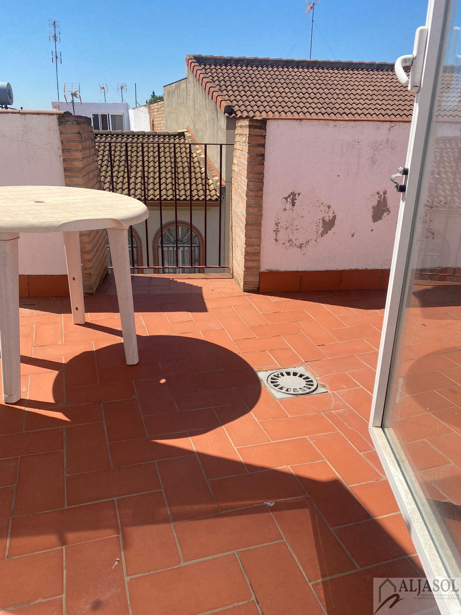 For sale of duplex in Guillena