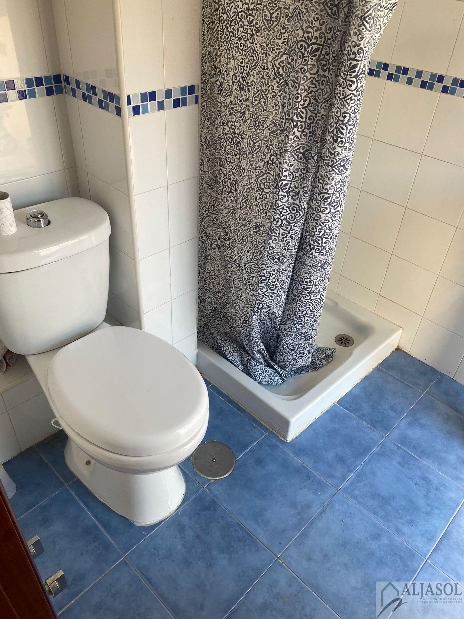 For sale of duplex in Guillena