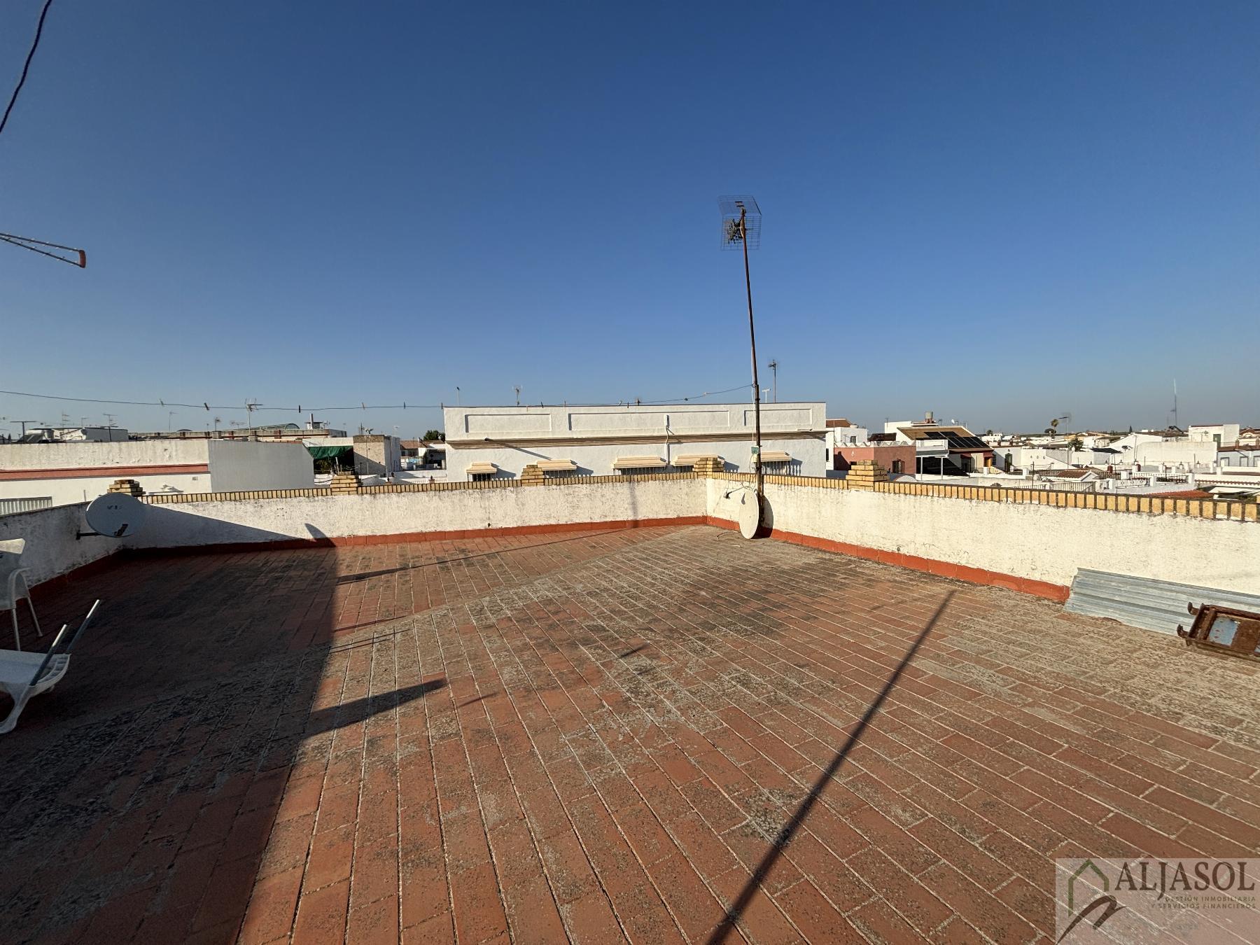 For sale of house in Bollullos de la Mitación