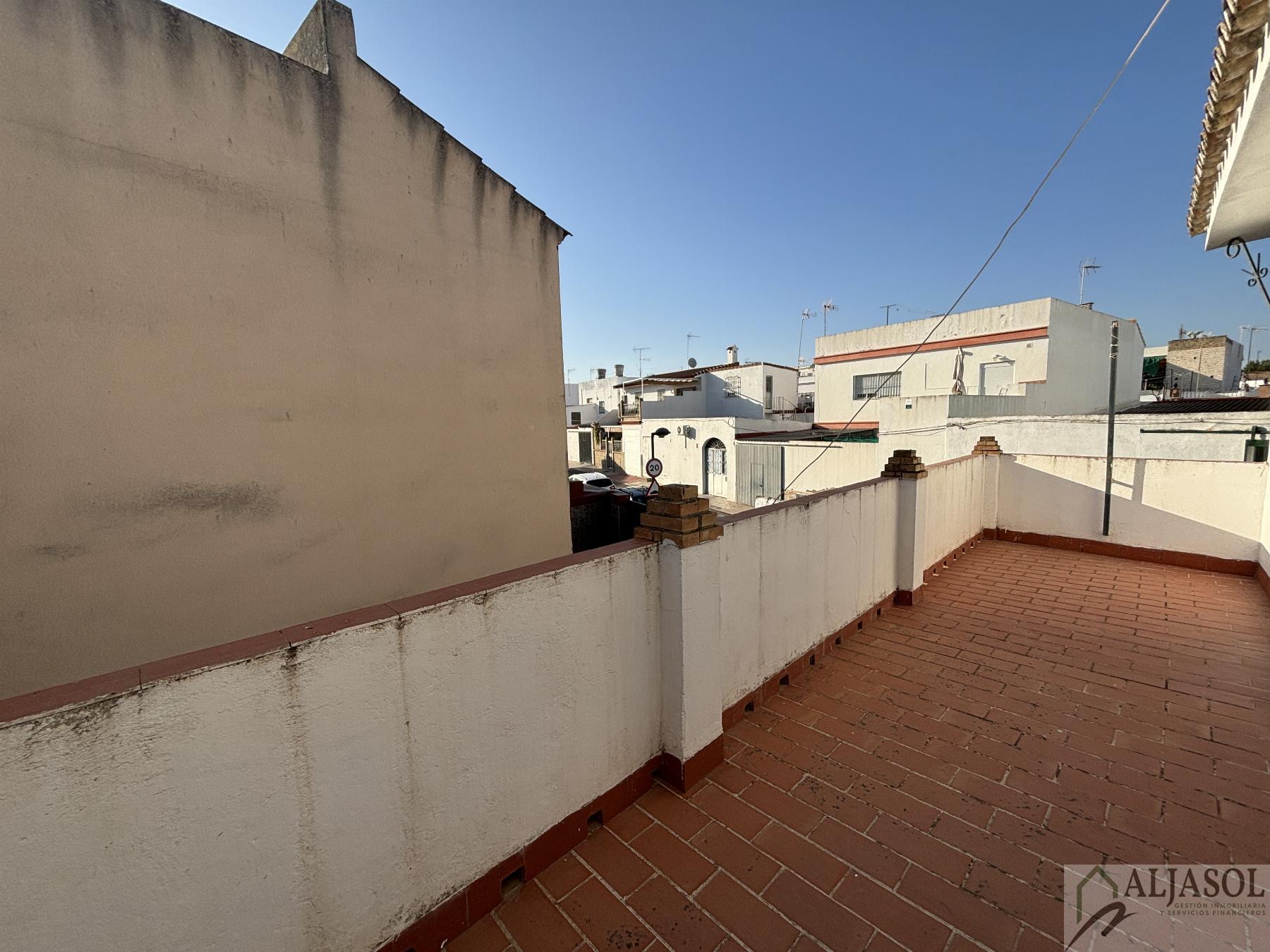 For sale of house in Bollullos de la Mitación