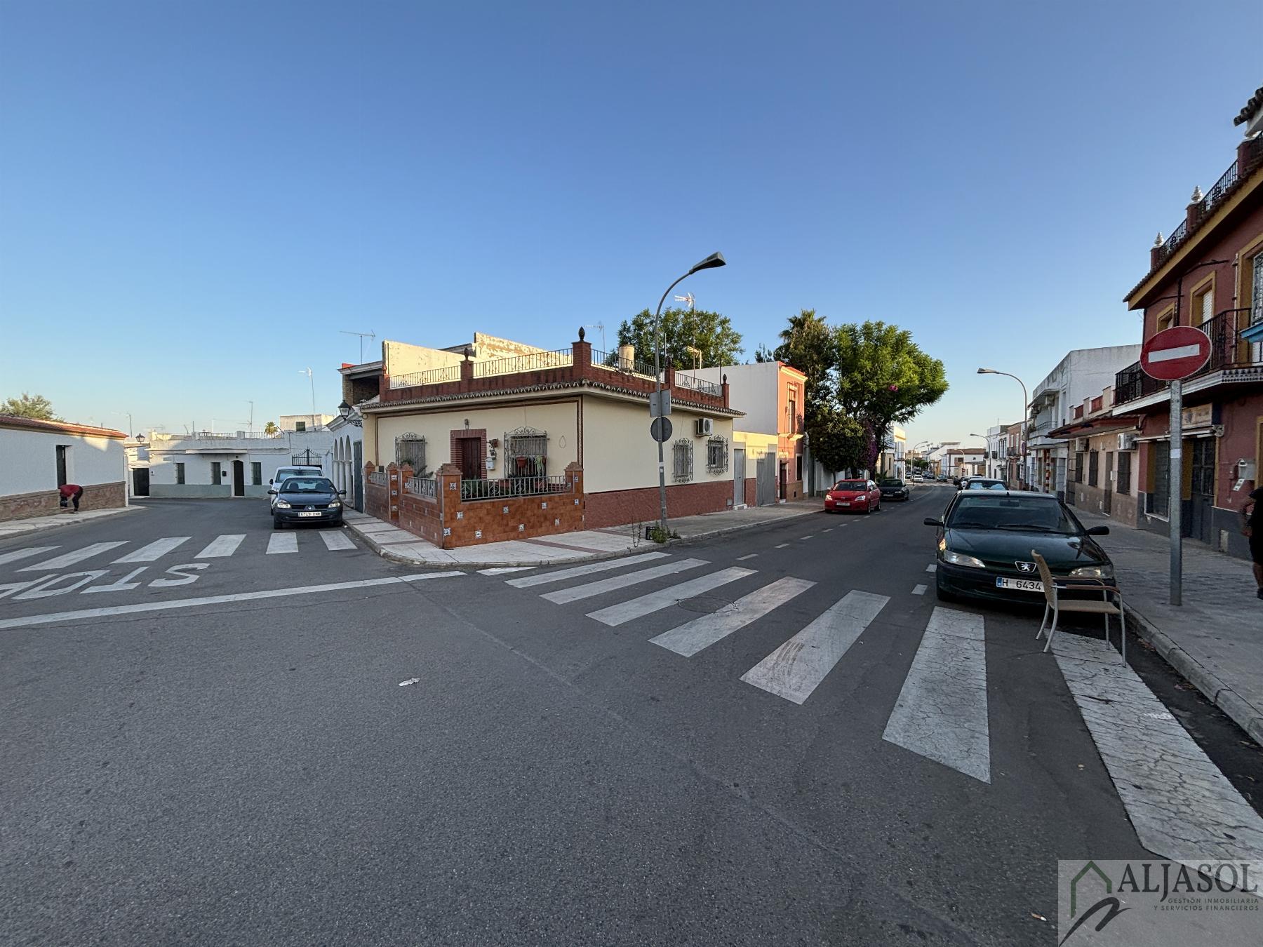 For sale of house in Bollullos de la Mitación