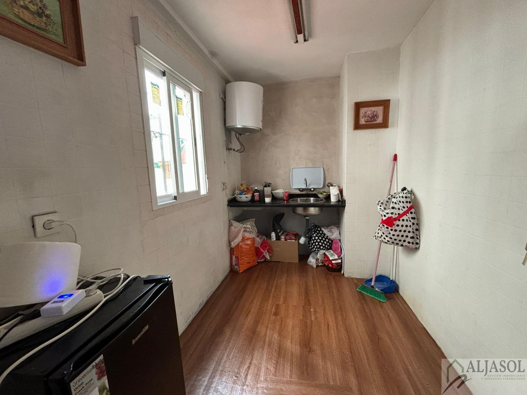 For sale of flat in San Juan de Aznalfarache