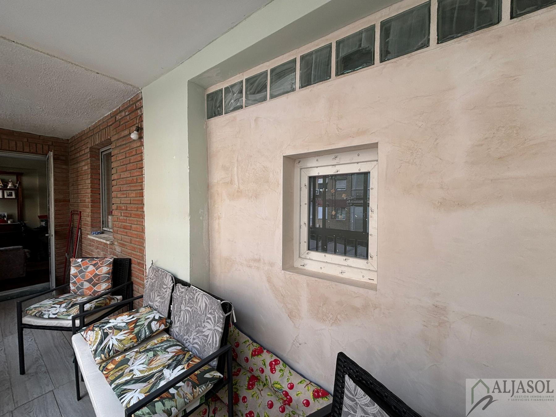 For sale of flat in San Juan de Aznalfarache