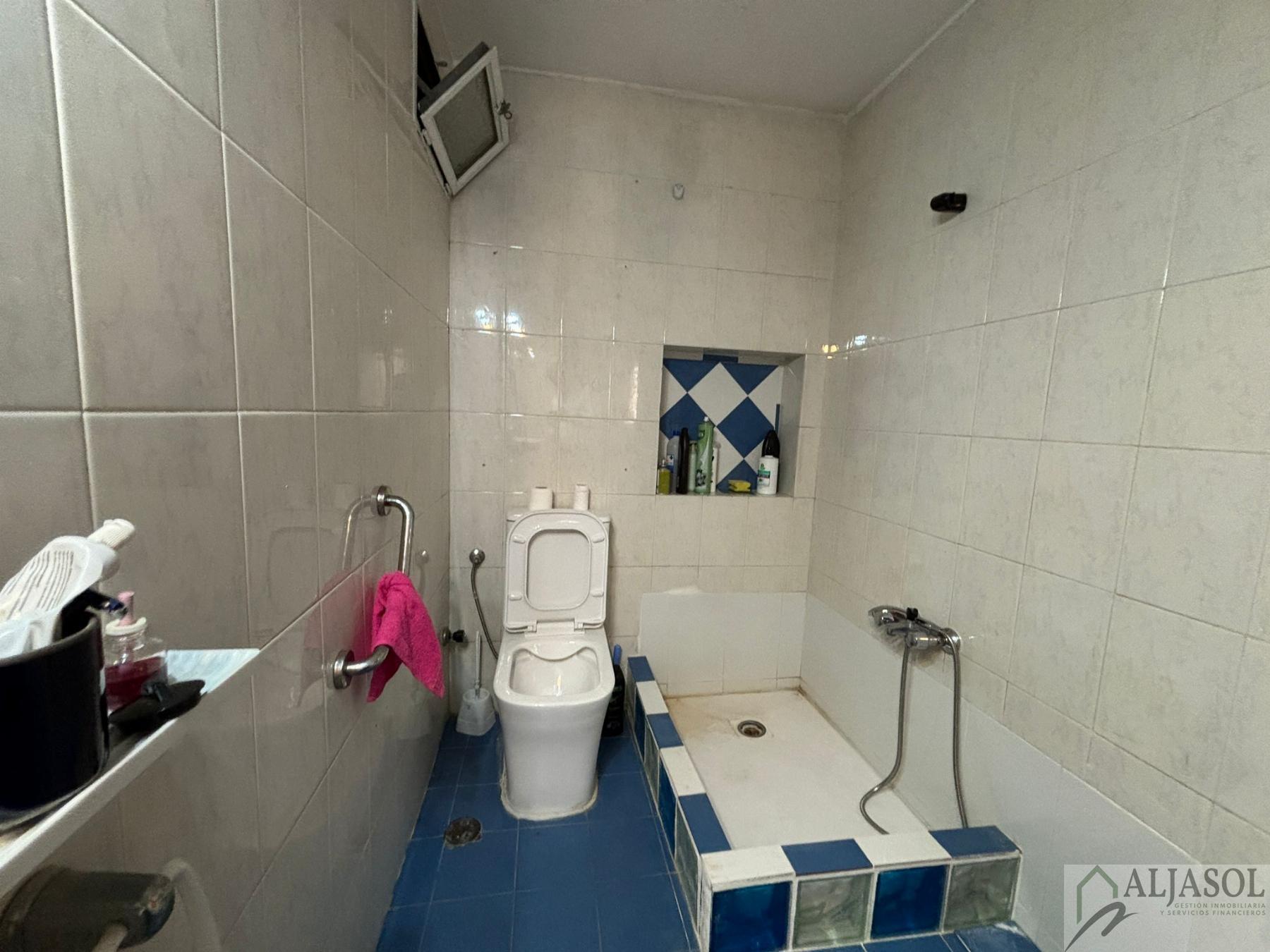 For sale of flat in San Juan de Aznalfarache