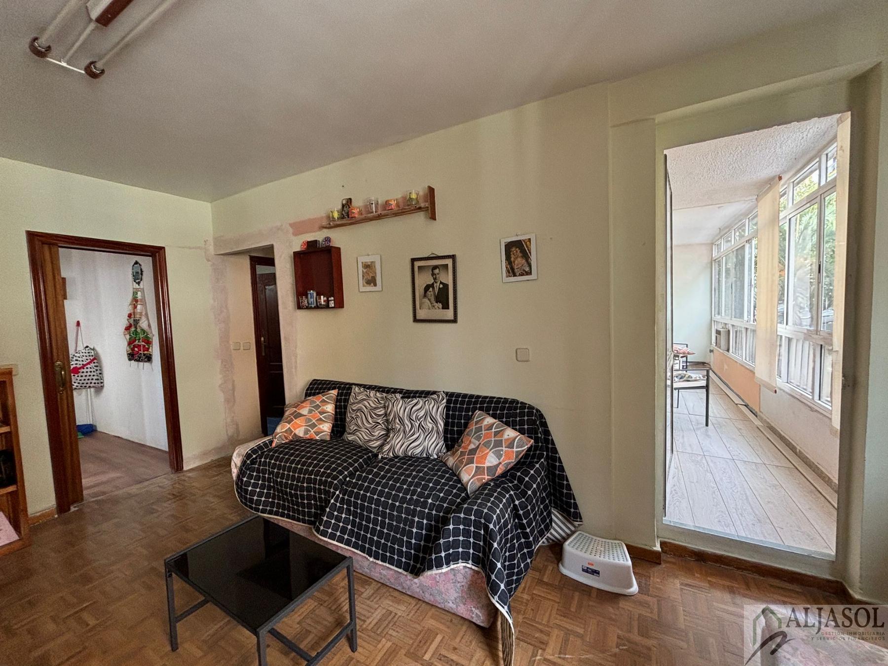 For sale of flat in San Juan de Aznalfarache