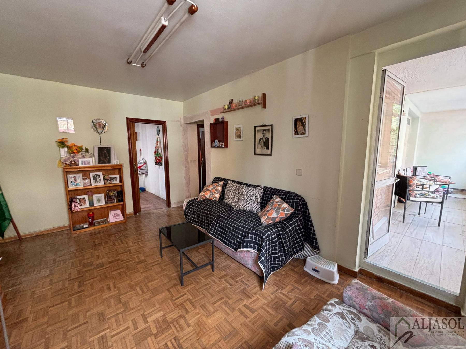 For sale of flat in San Juan de Aznalfarache