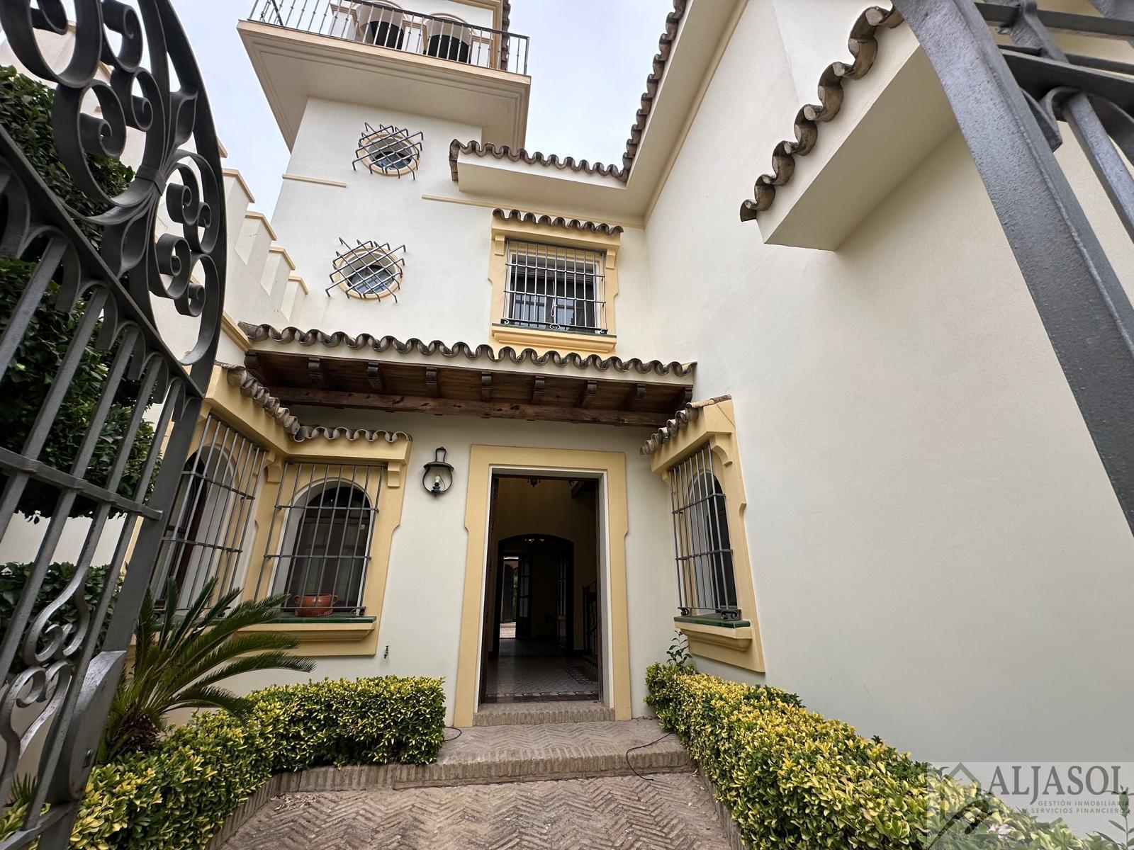 For sale of chalet in Gines