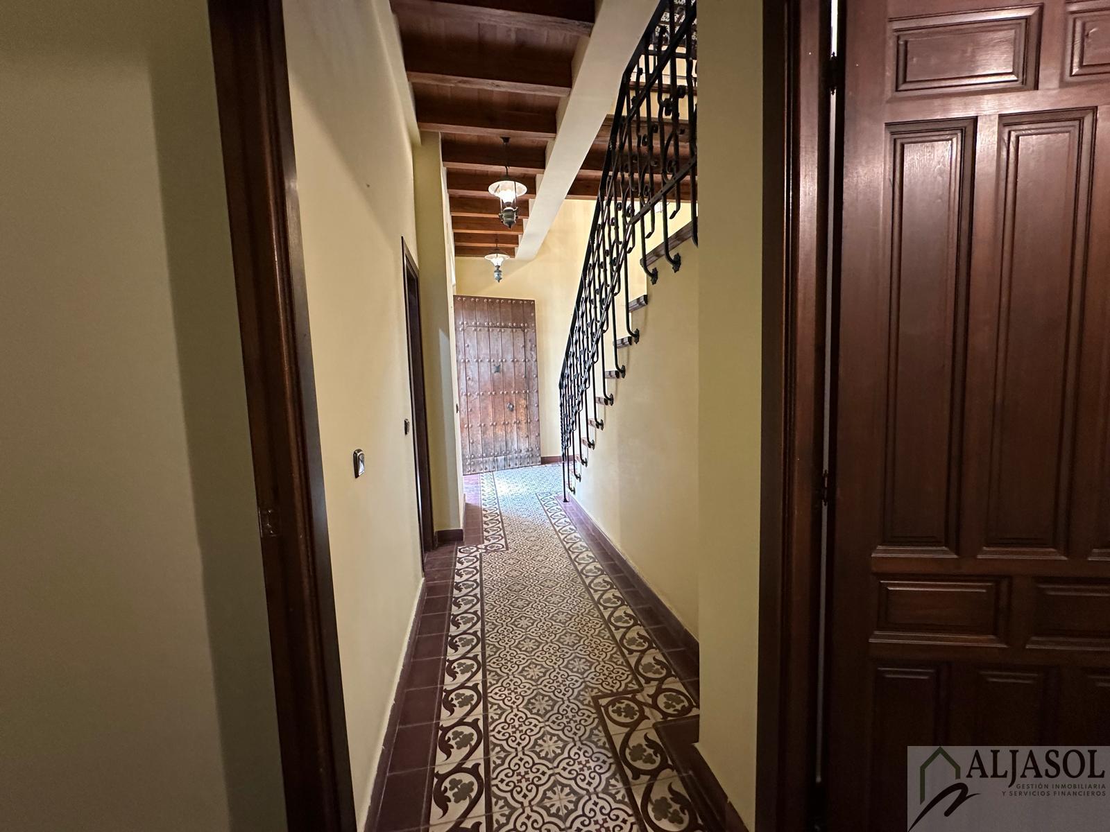 For sale of chalet in Gines