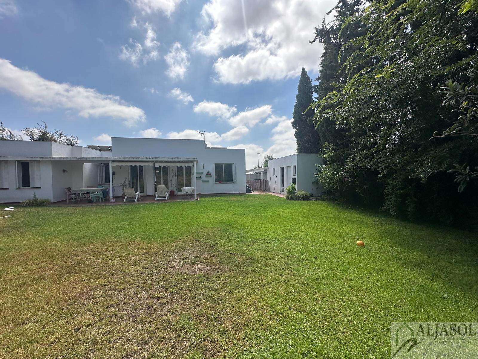 Venta de chalet en Almensilla