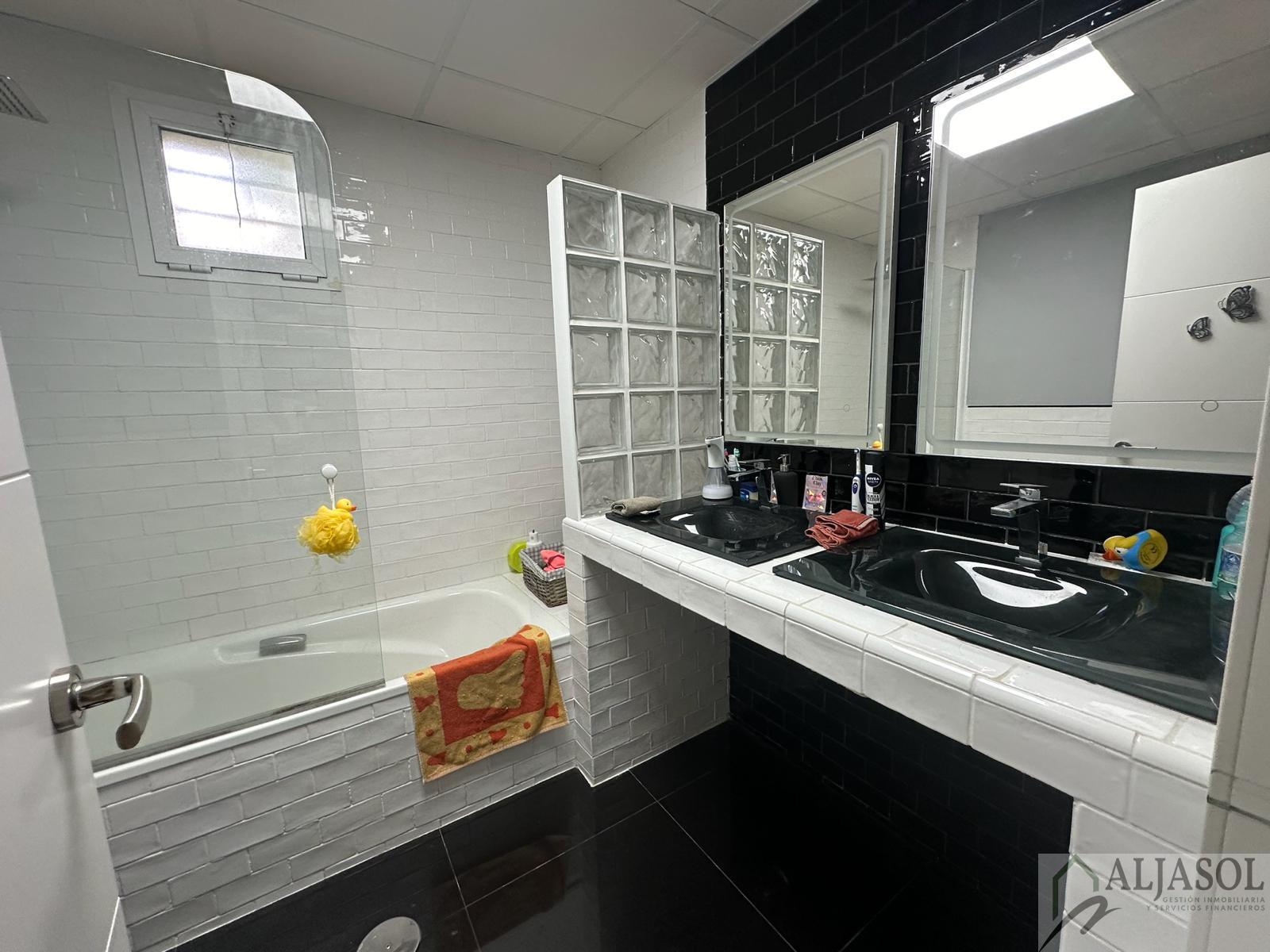 Venta de chalet en Almensilla