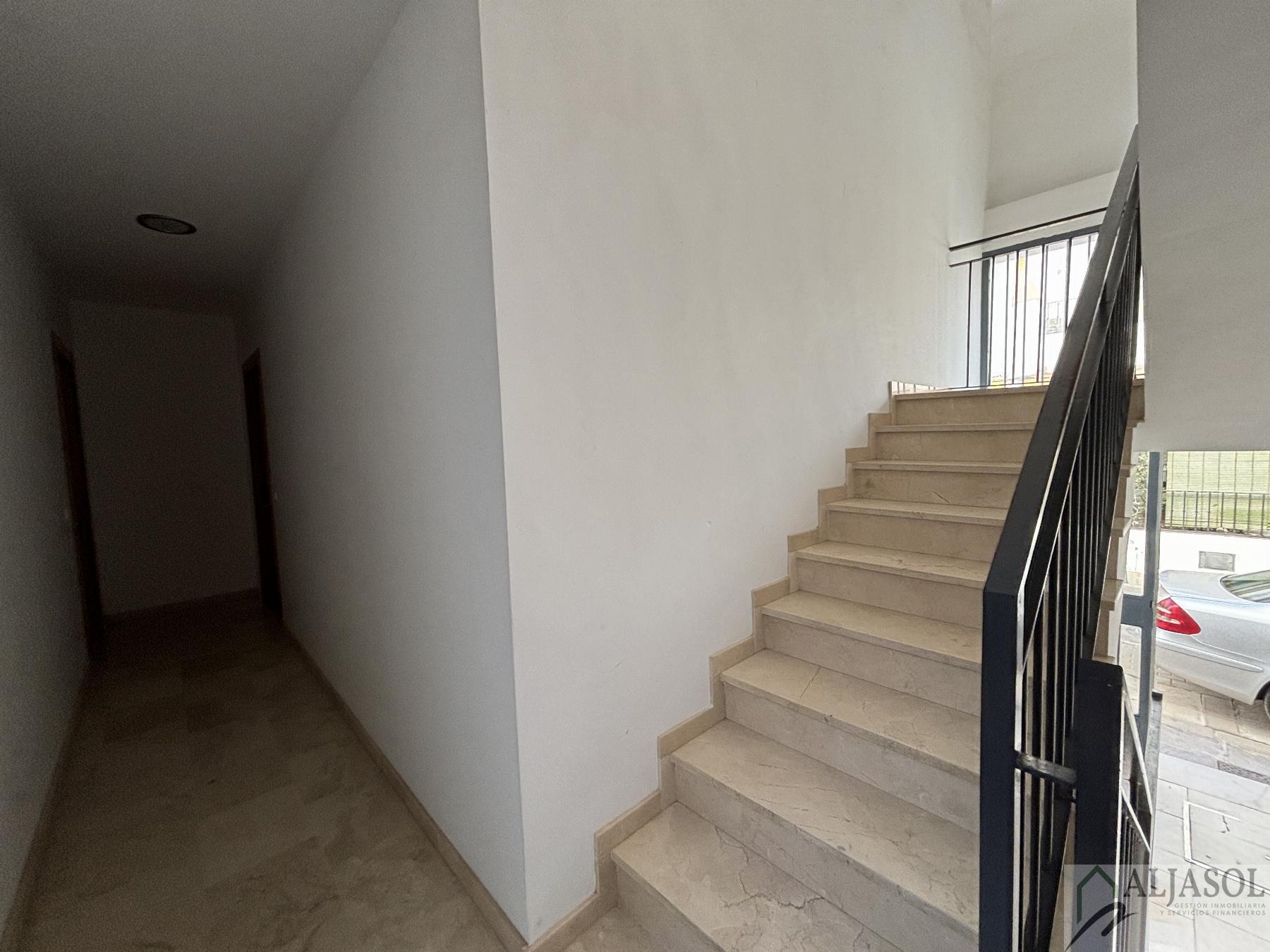 For sale of building in Sanlúcar la Mayor