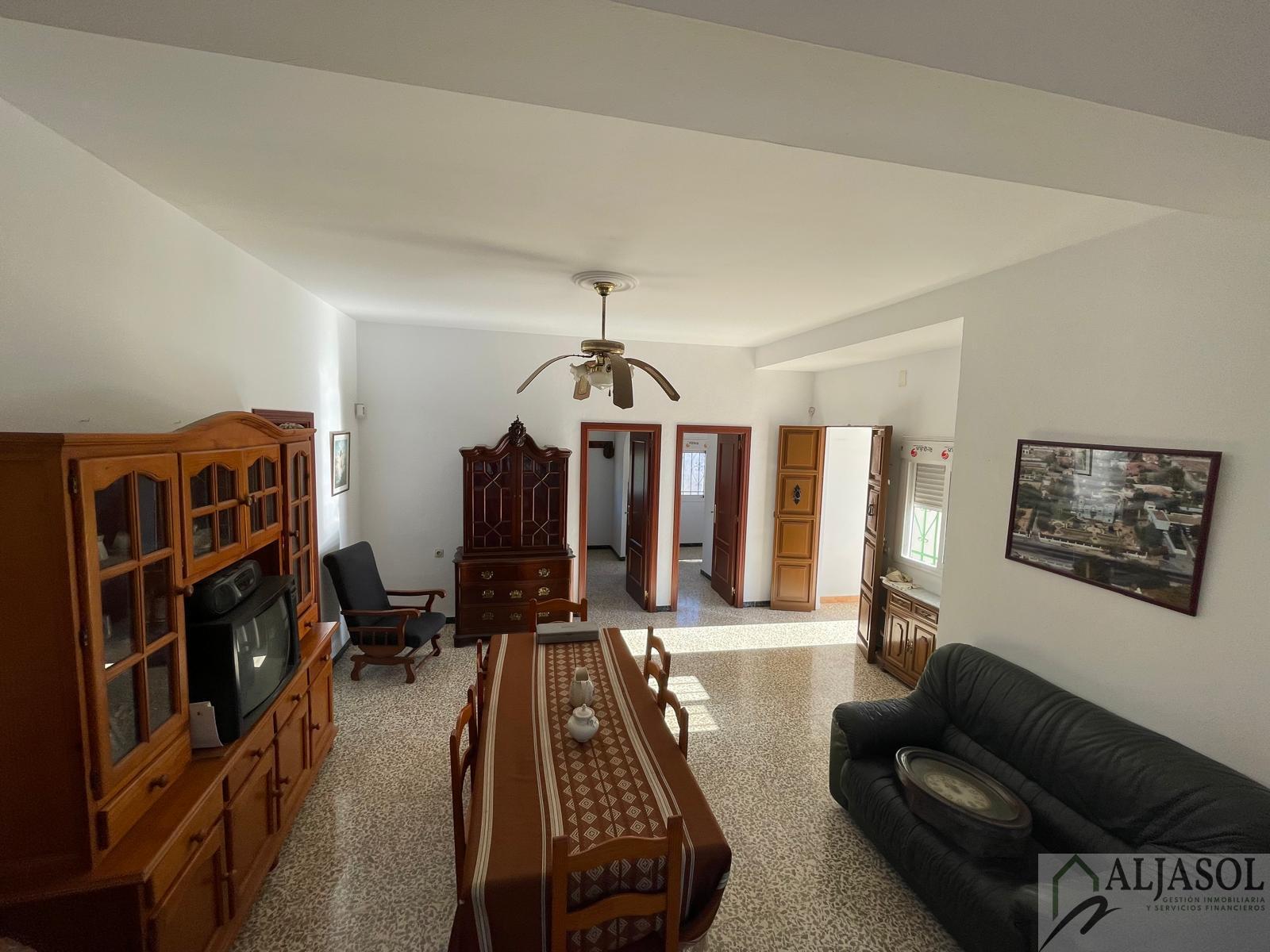 For sale of rural property in Benacazón
