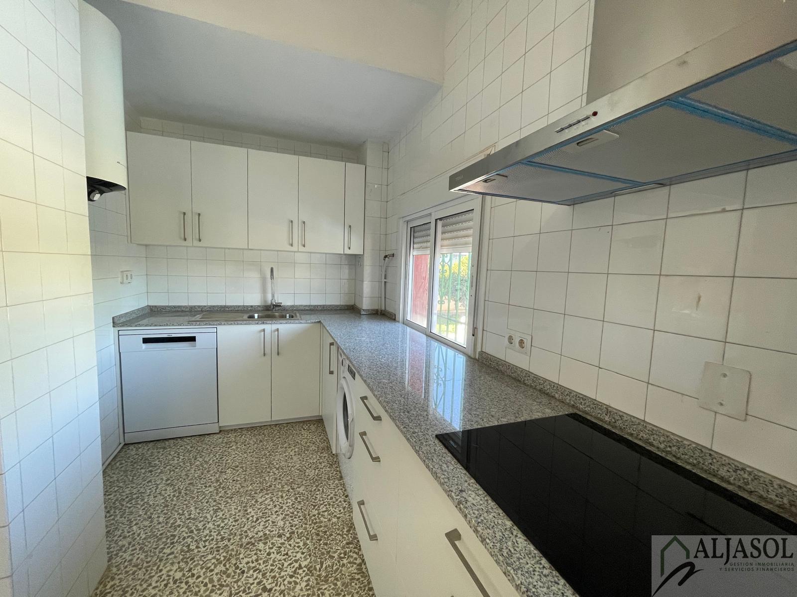 For sale of rural property in Benacazón