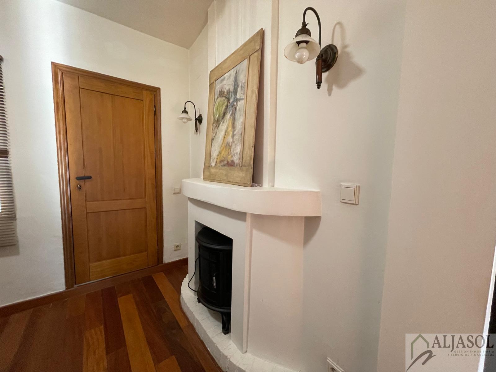 For sale of chalet in Palomares del Río