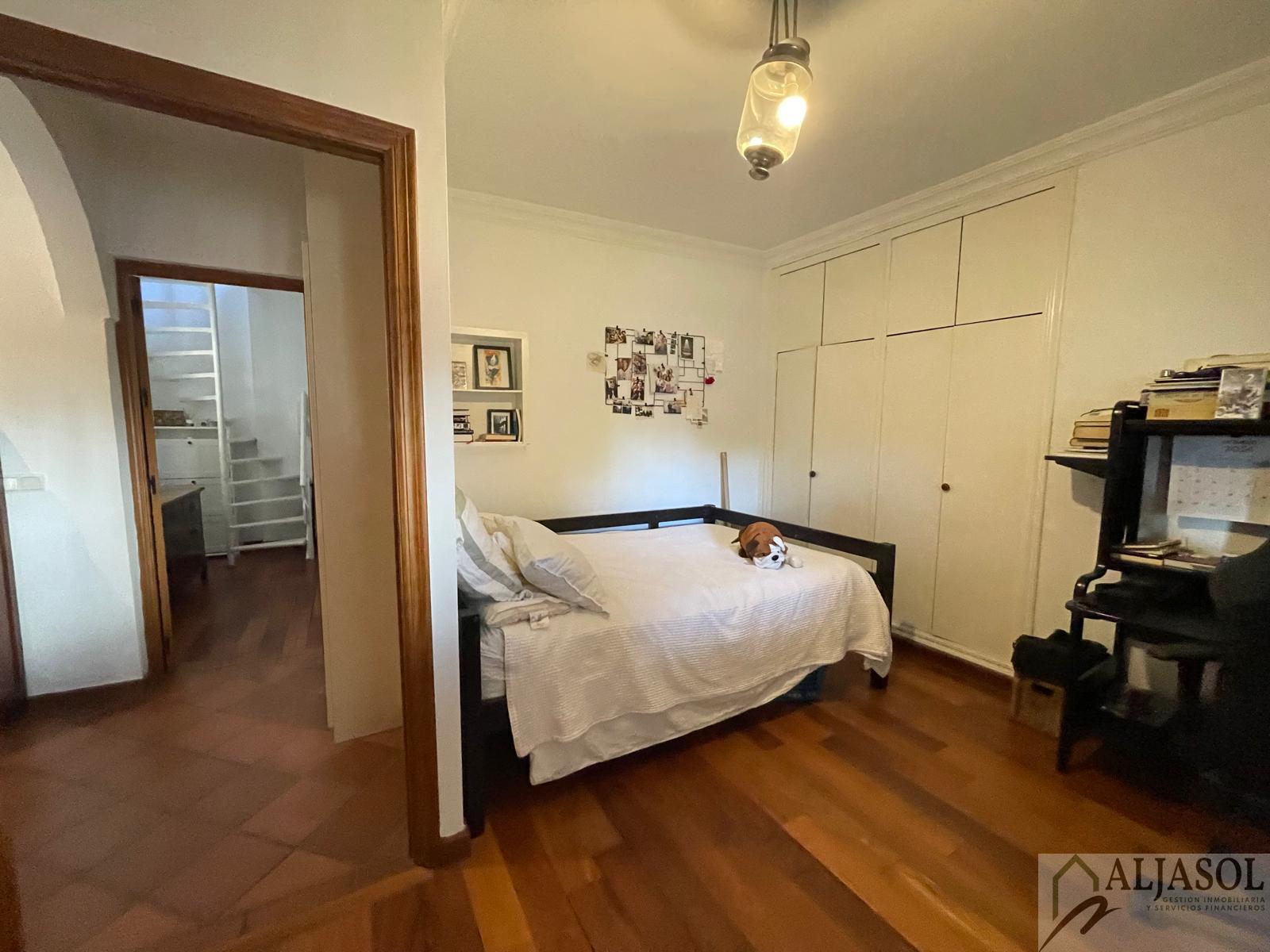 For sale of chalet in Palomares del Río