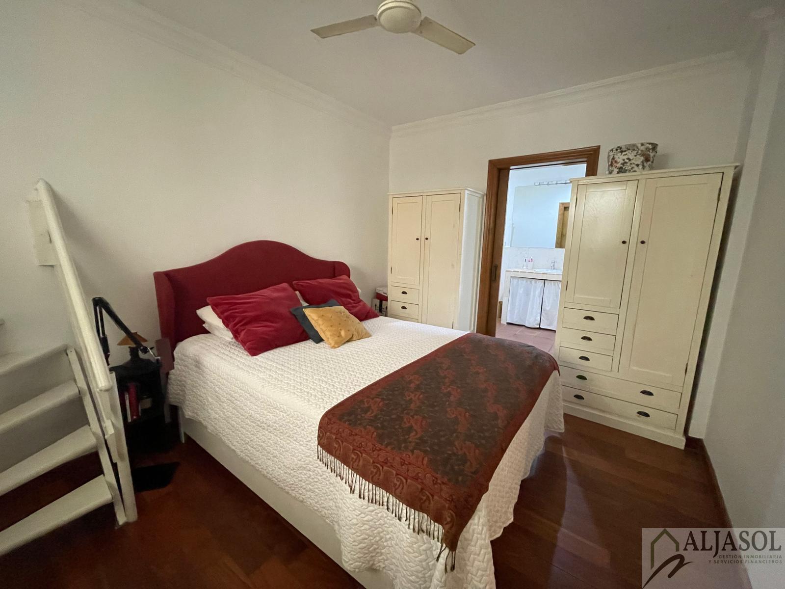 For sale of chalet in Palomares del Río