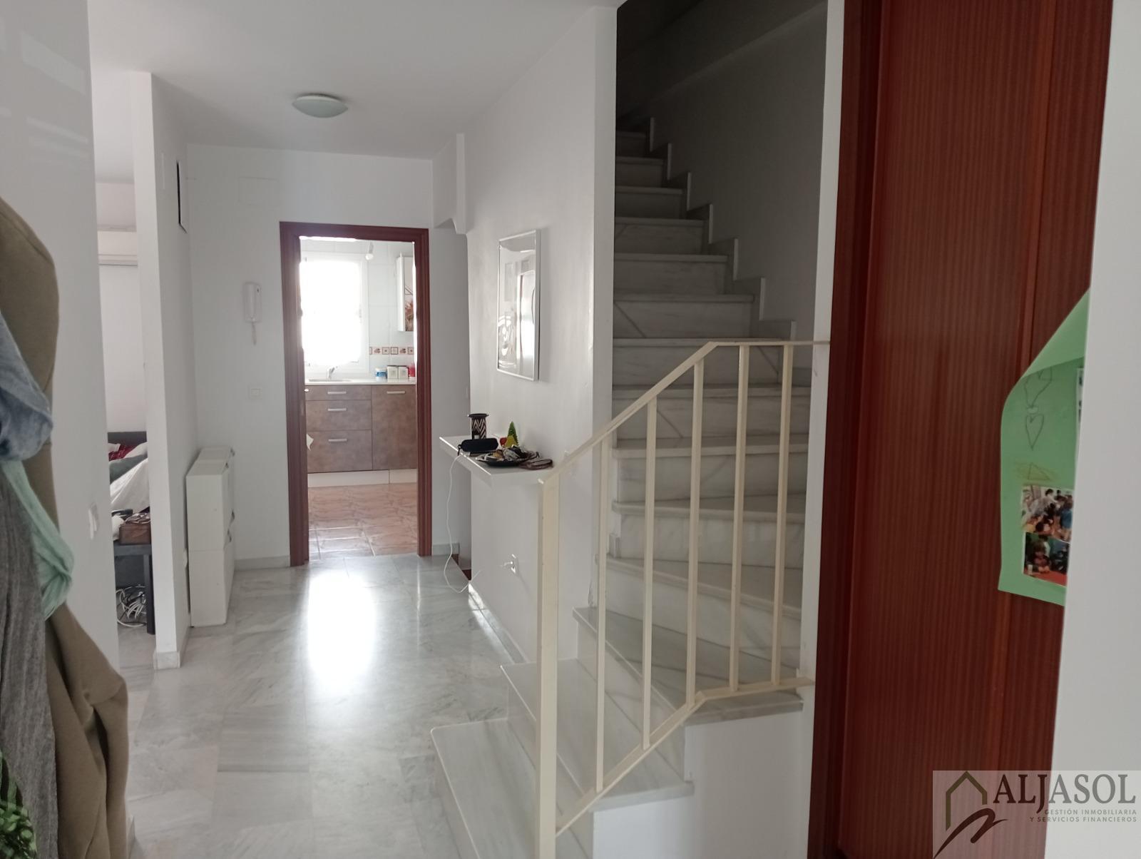 For sale of house in Santiponce