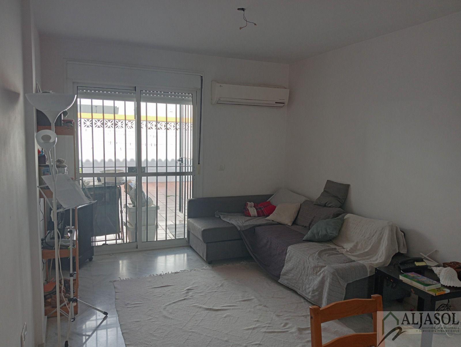 For sale of house in Santiponce