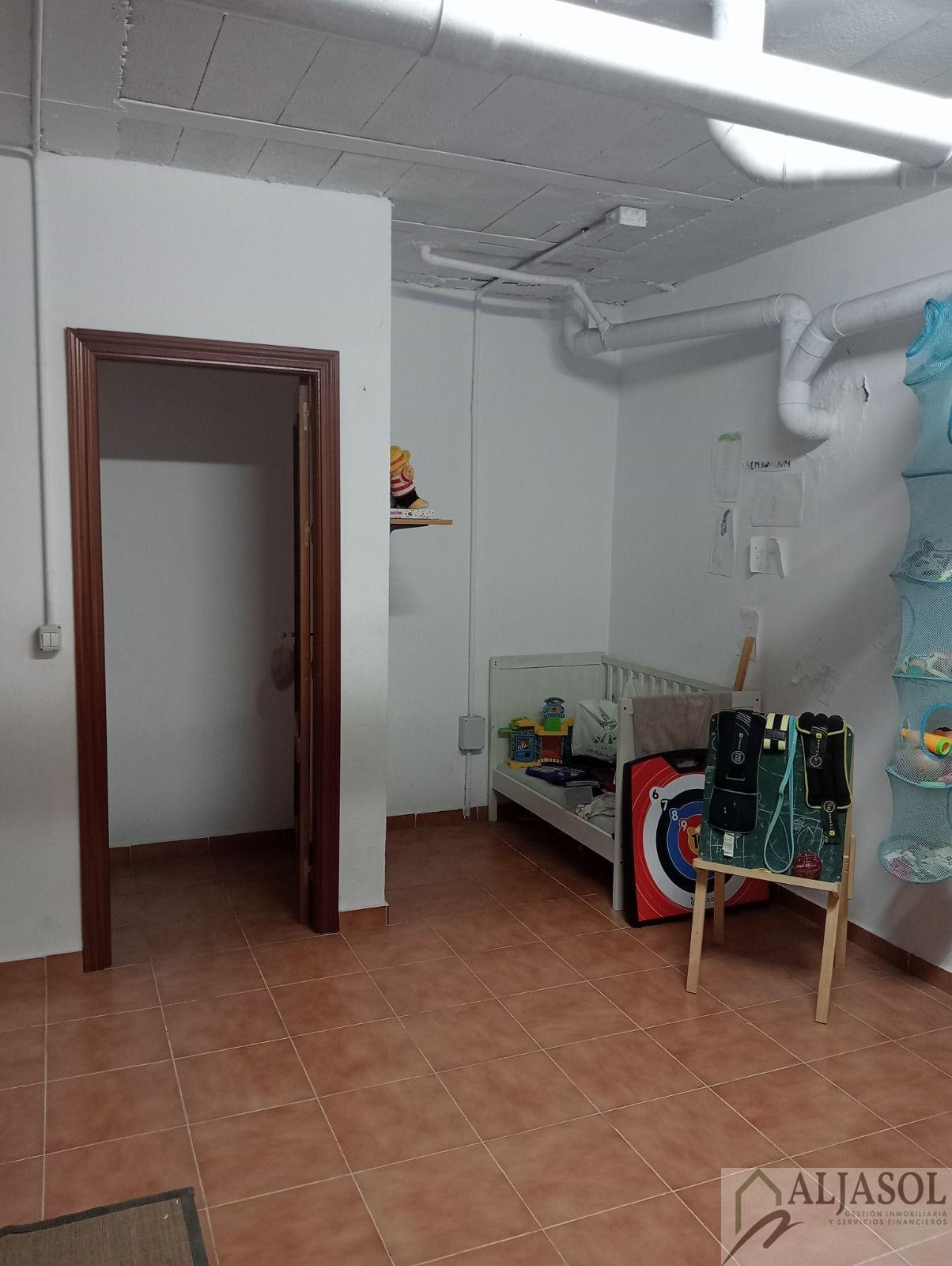 For sale of house in Santiponce