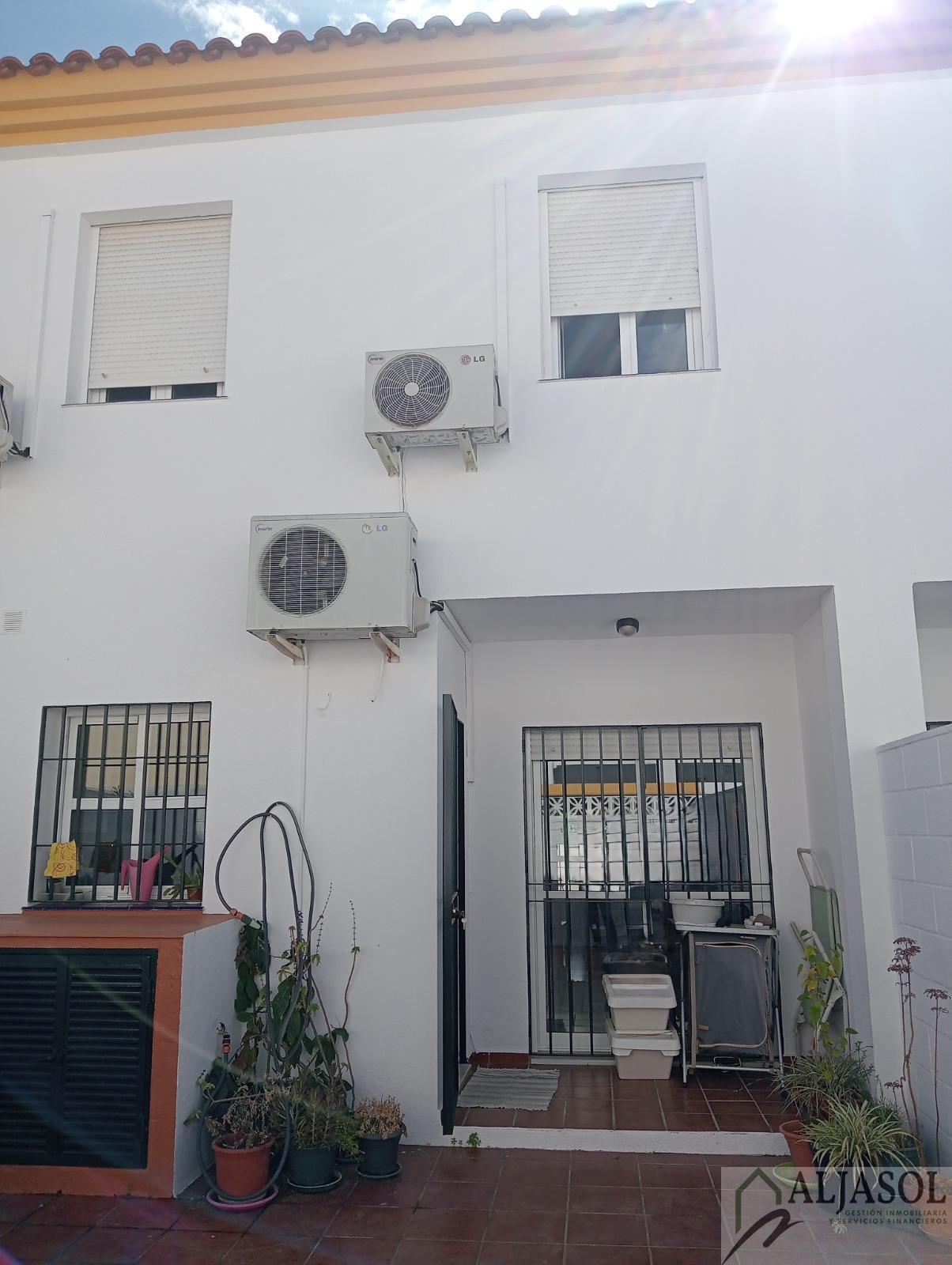 For sale of house in Santiponce
