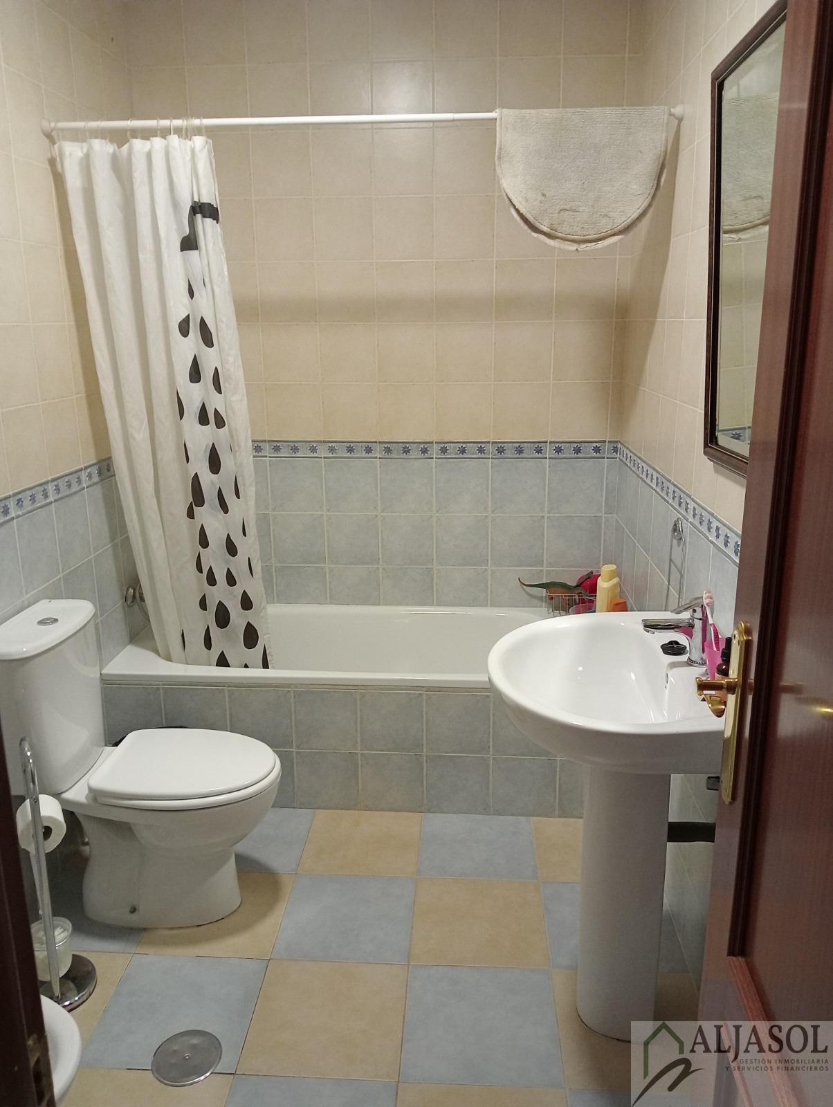 For sale of house in Santiponce