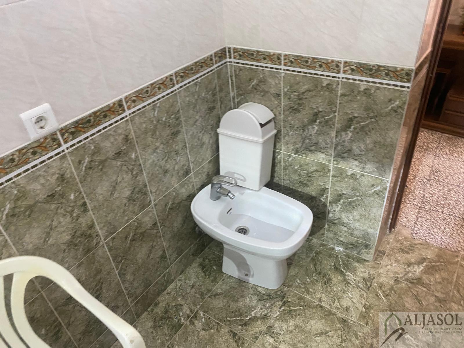 For sale of house in Salteras