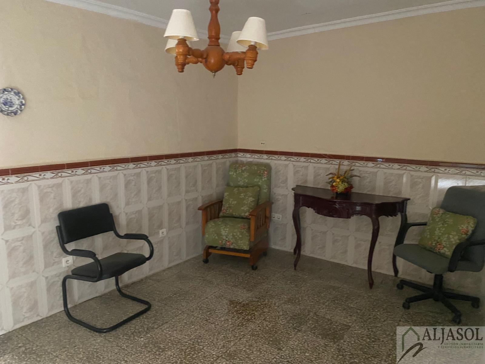 For sale of house in Salteras