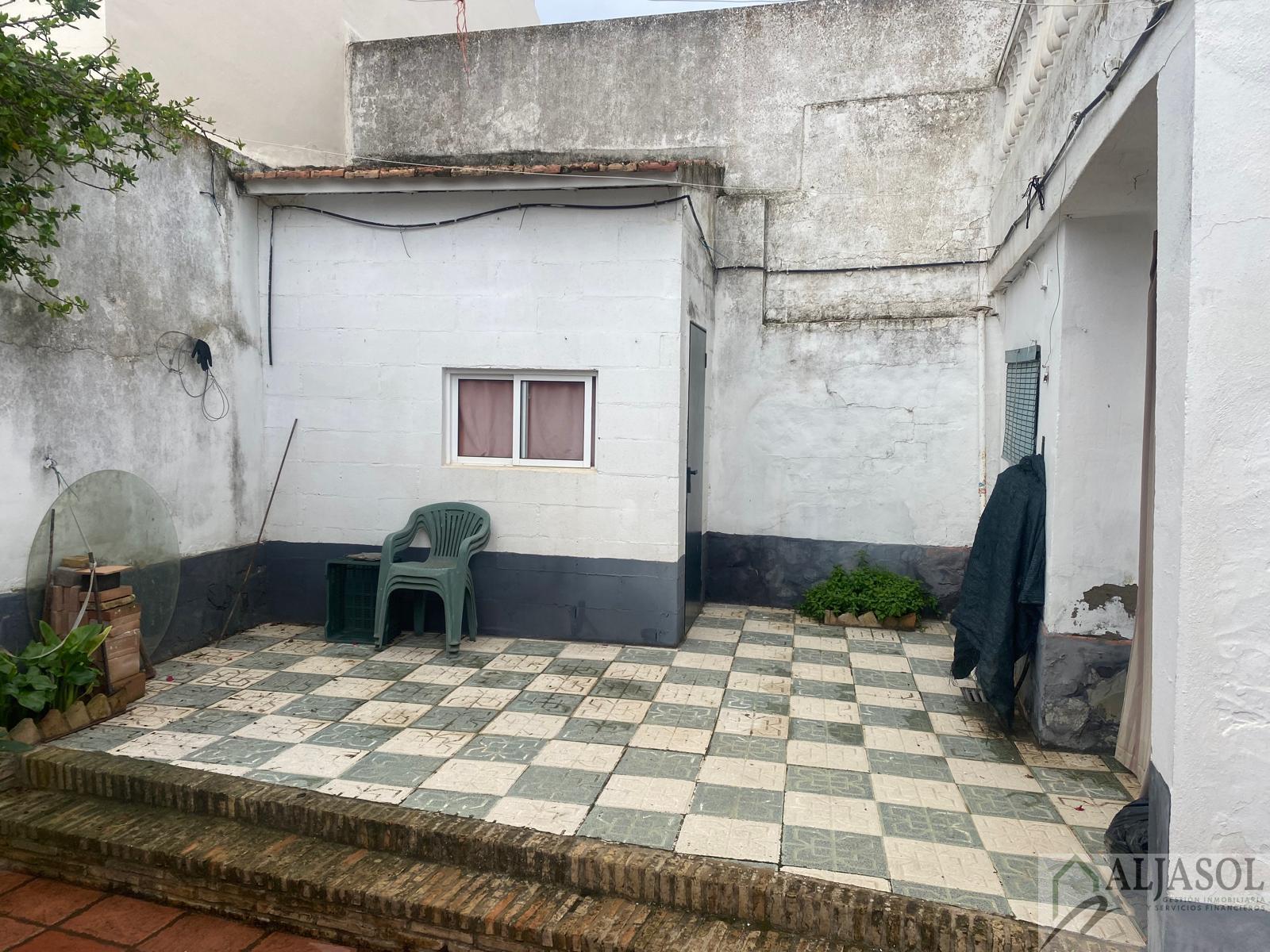 For sale of house in Salteras