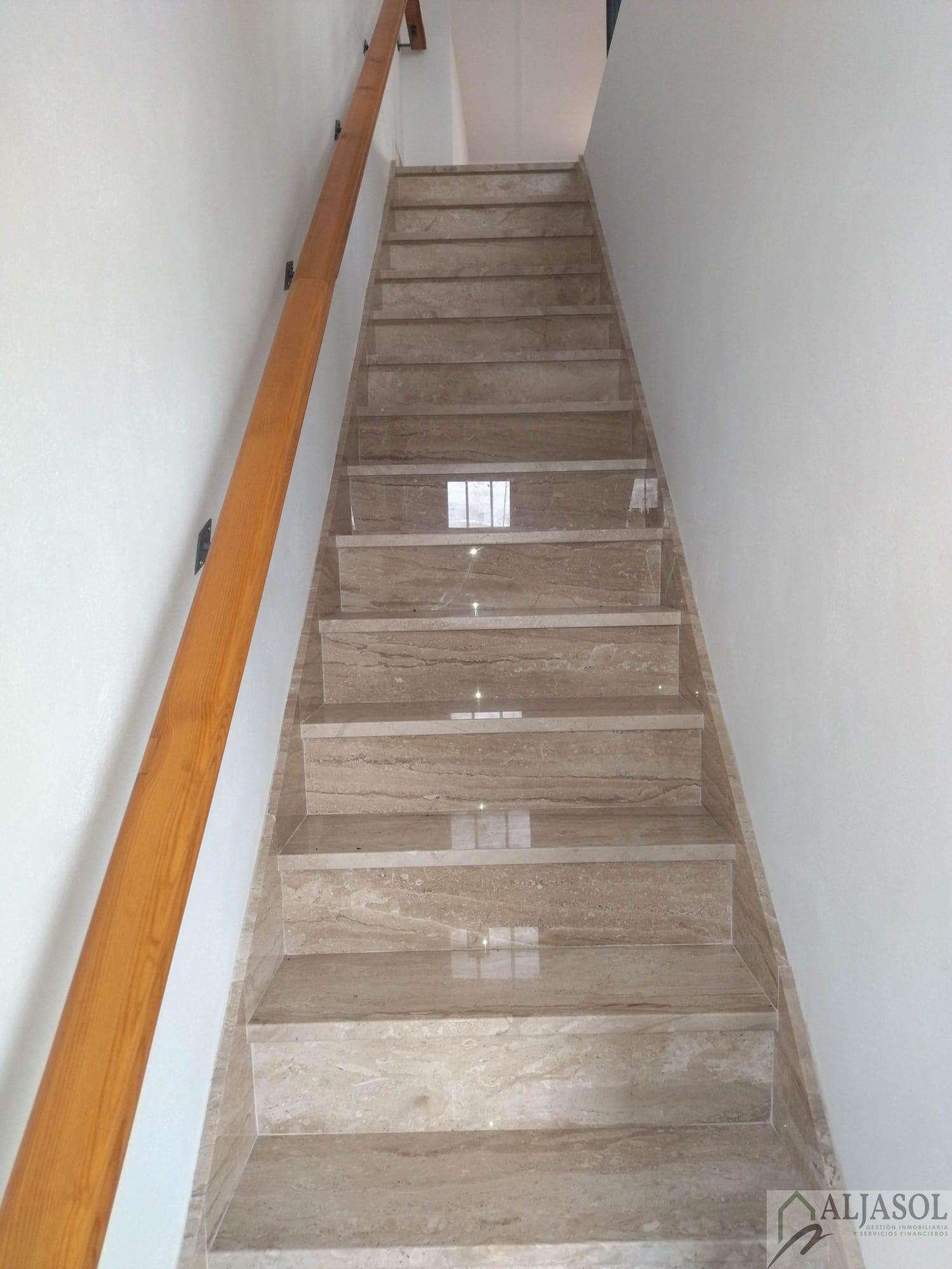 For sale of flat in La Puebla de los Infantes