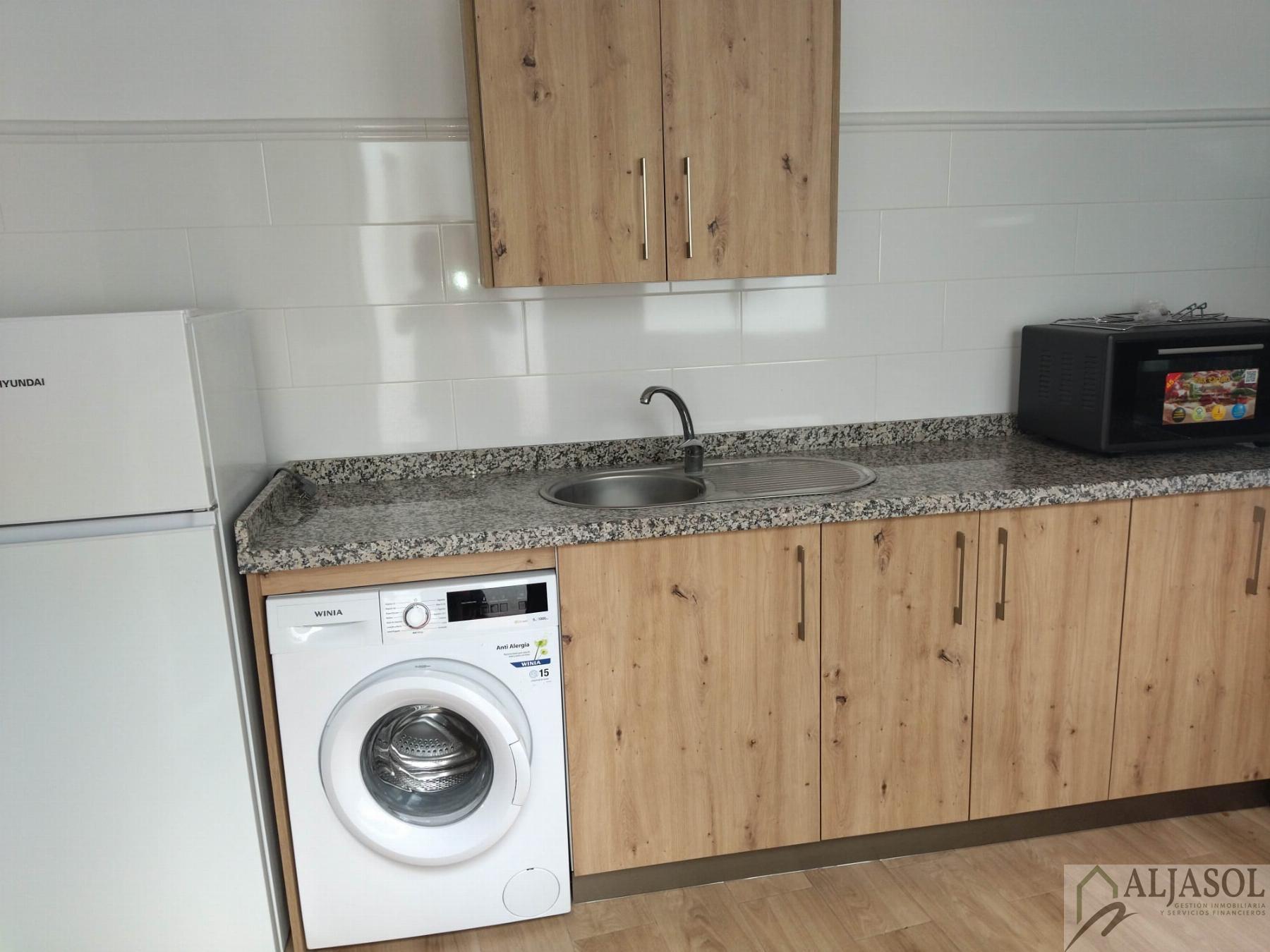 For sale of flat in La Puebla de los Infantes