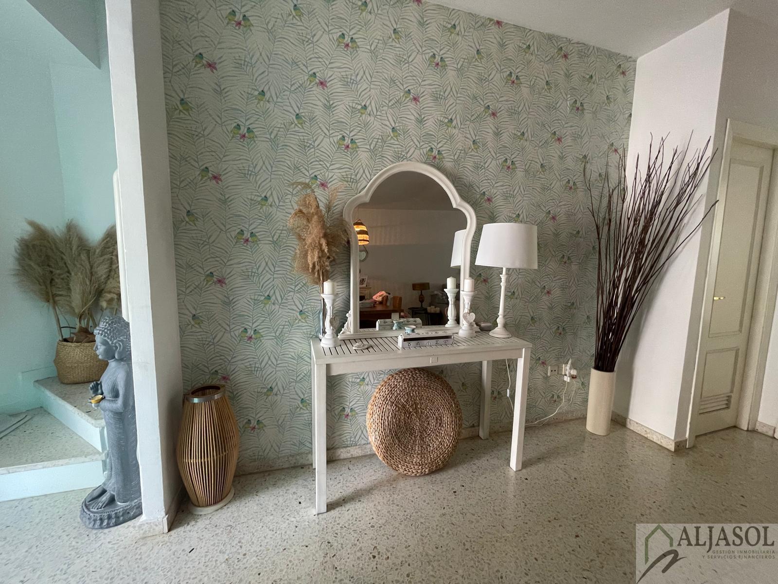 For sale of house in Almensilla