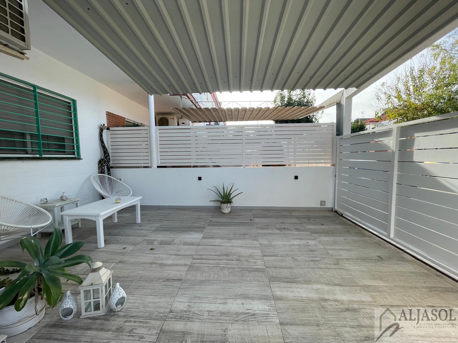 For sale of house in Almensilla