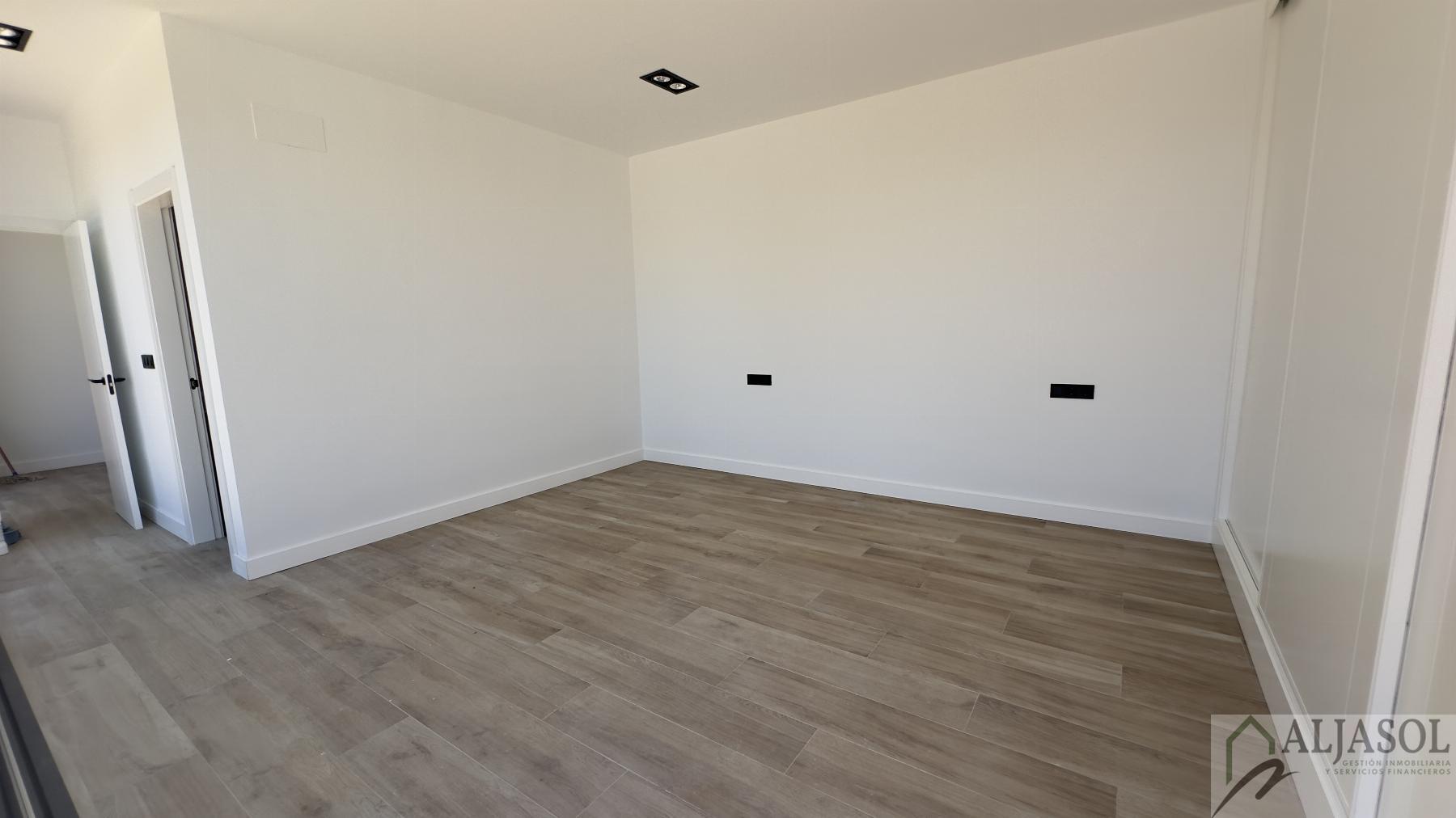 Venta de chalet en Bollullos de la Mitación