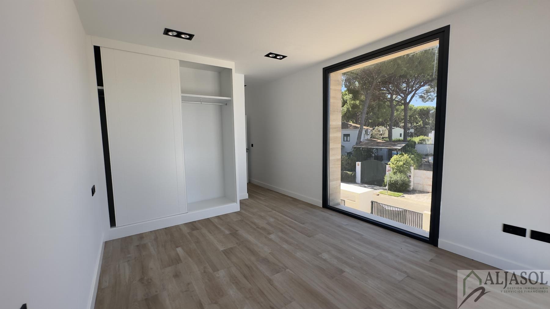 Venta de chalet en Bollullos de la Mitación