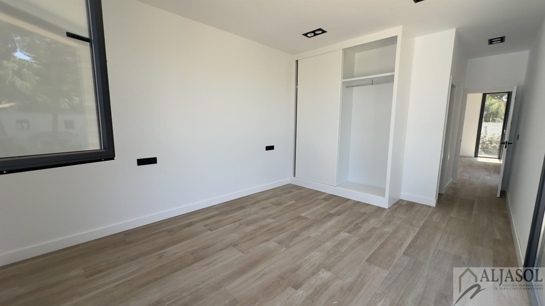 Venta de chalet en Bollullos de la Mitación