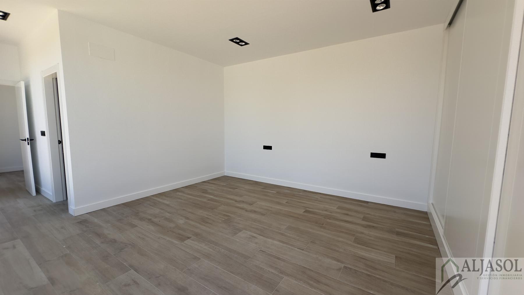 Venta de chalet en Bollullos de la Mitación