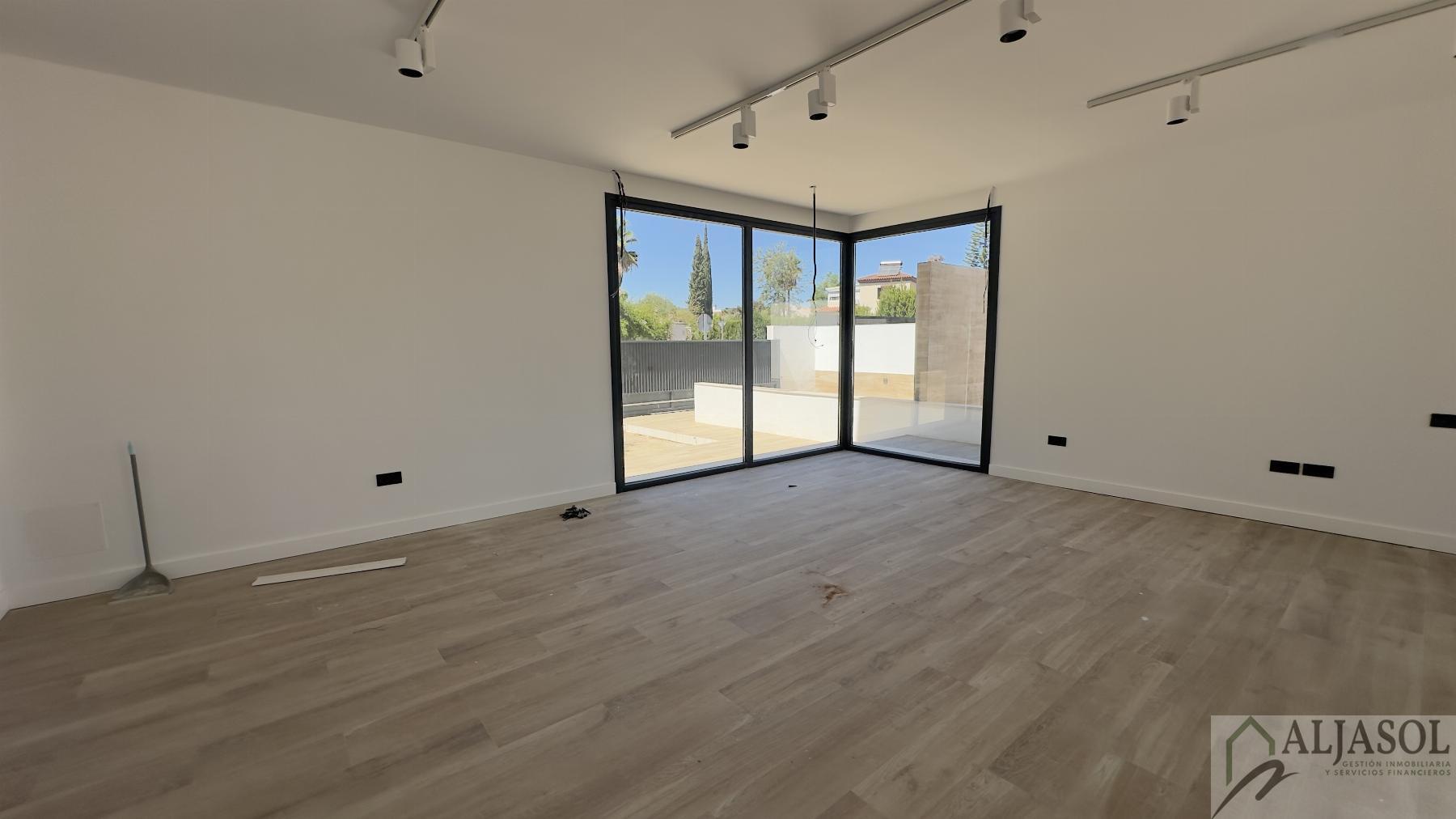 Venta de chalet en Bollullos de la Mitación
