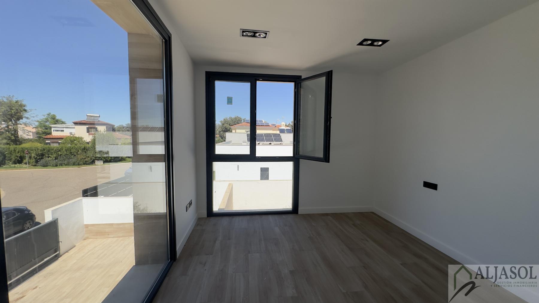 Venta de chalet en Bollullos de la Mitación