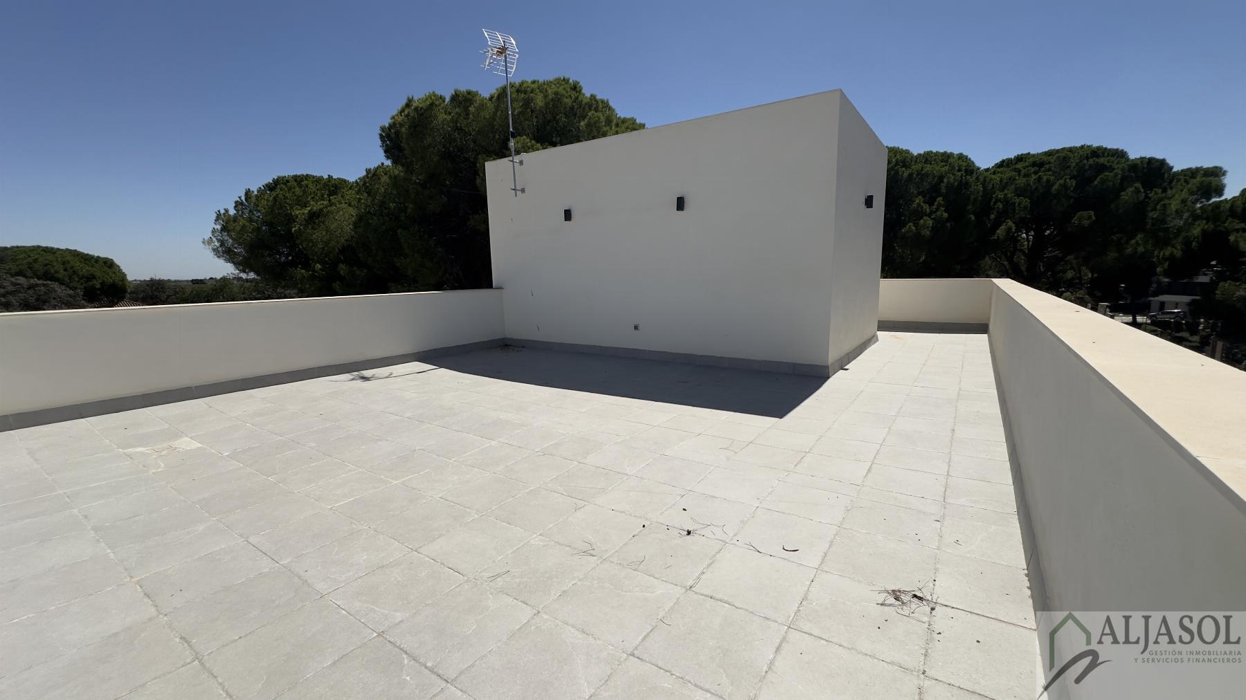 Venta de chalet en Bollullos de la Mitación