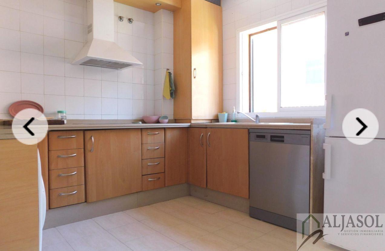 For sale of house in Bormujos