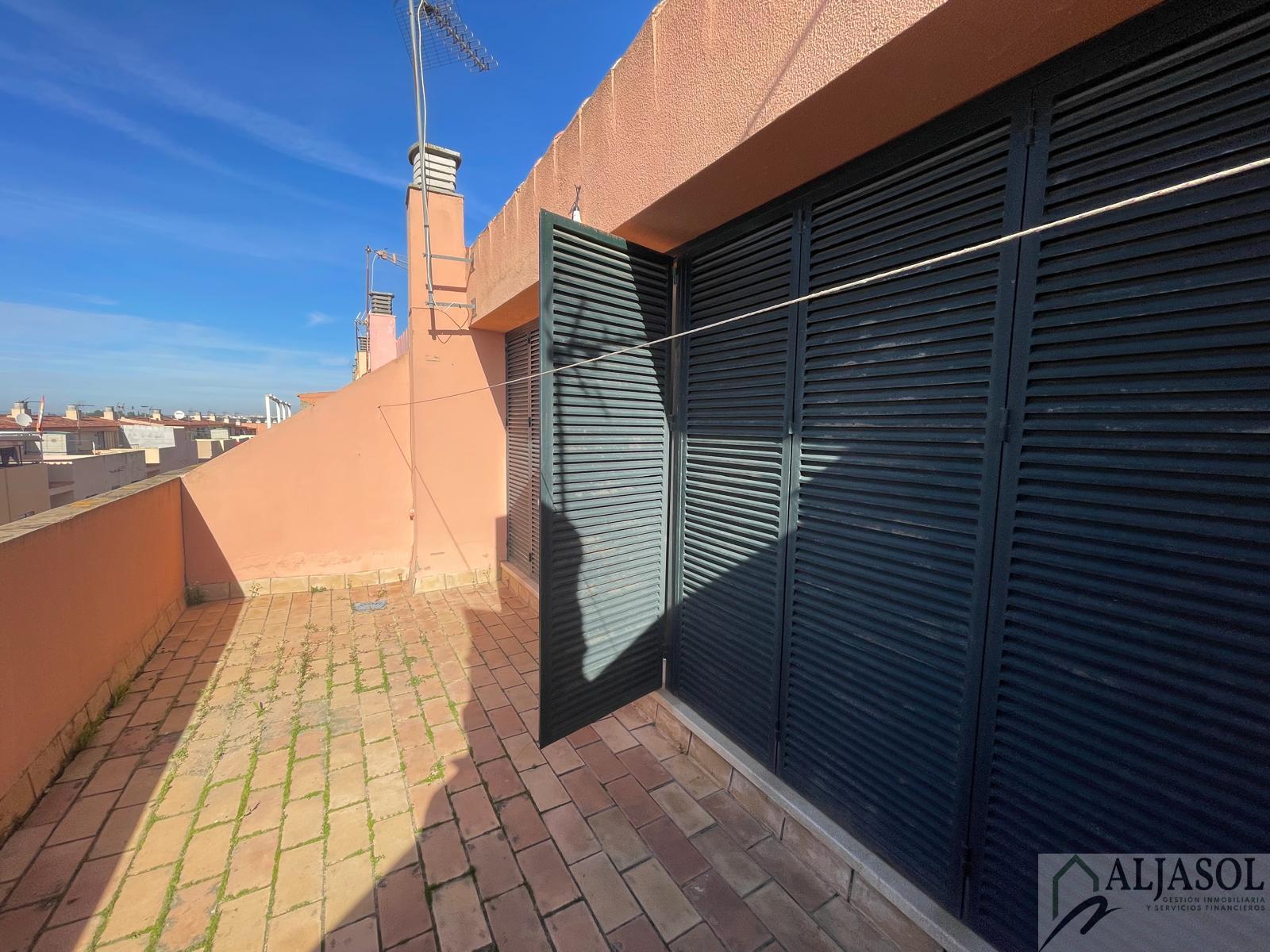 For sale of house in Bormujos