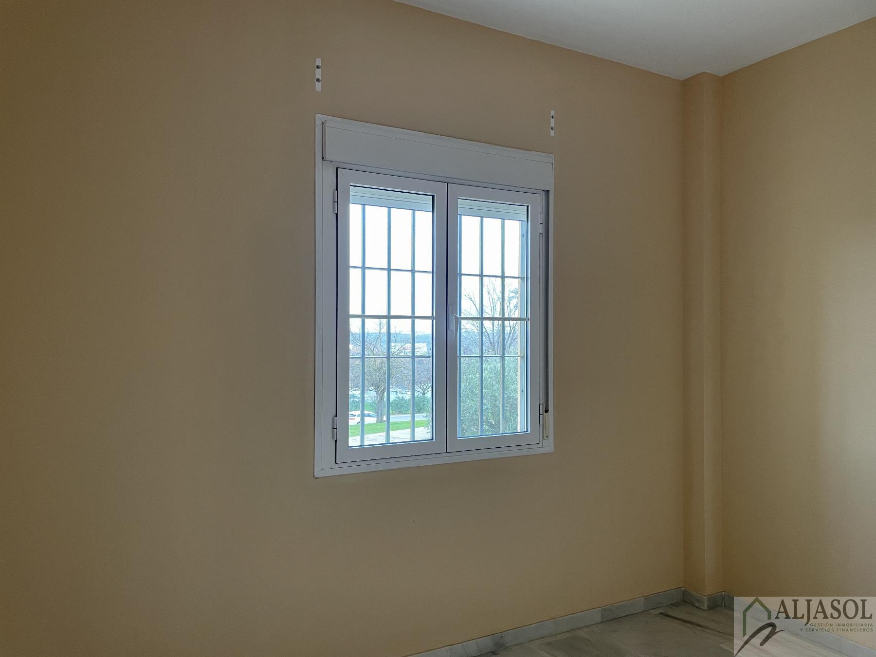 For sale of house in Salteras